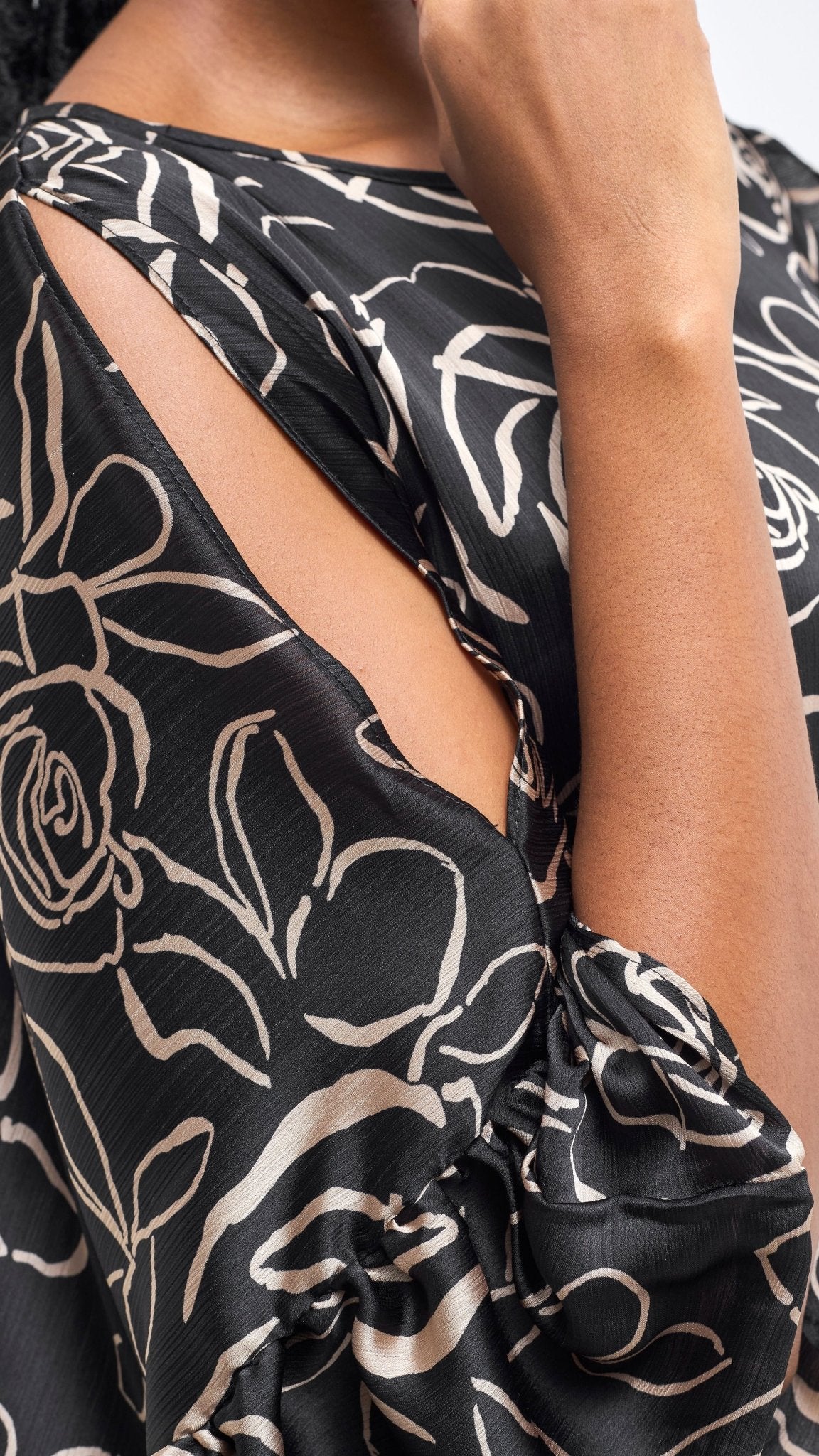 Vivo Chidii Tunic Dress With Frills - Black / Taupe Print - Shopzetu