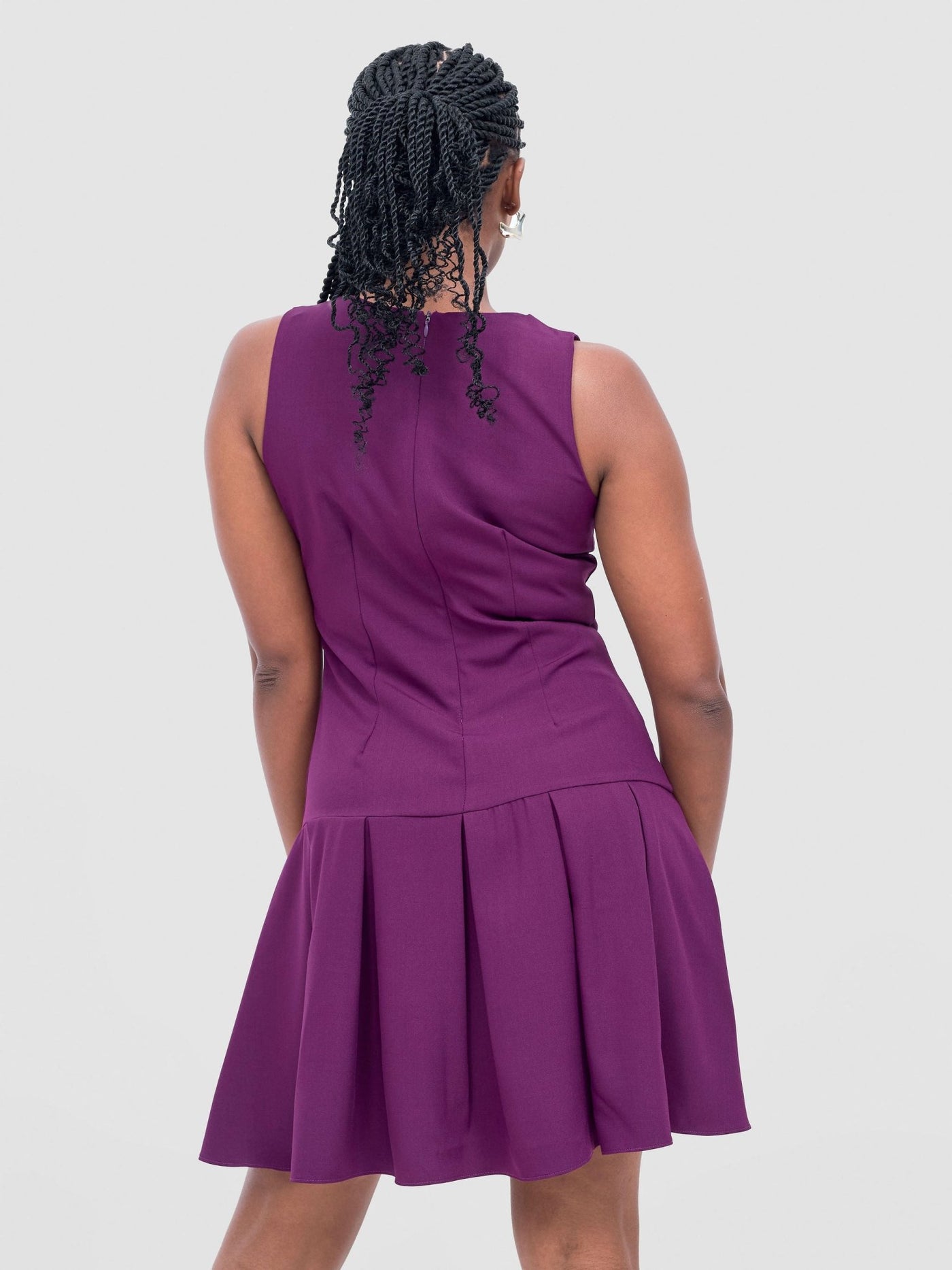 Vivo Niari Sleeveless Pleated Dress - Magenta - Shopzetu