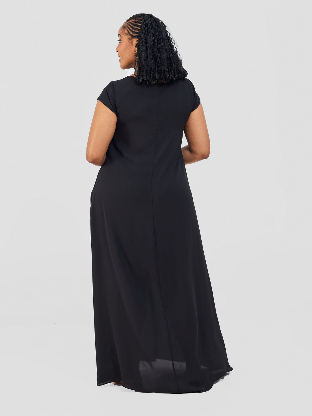 Vivo Sierra Maxi Chiffon Dress in Chiffon- Black