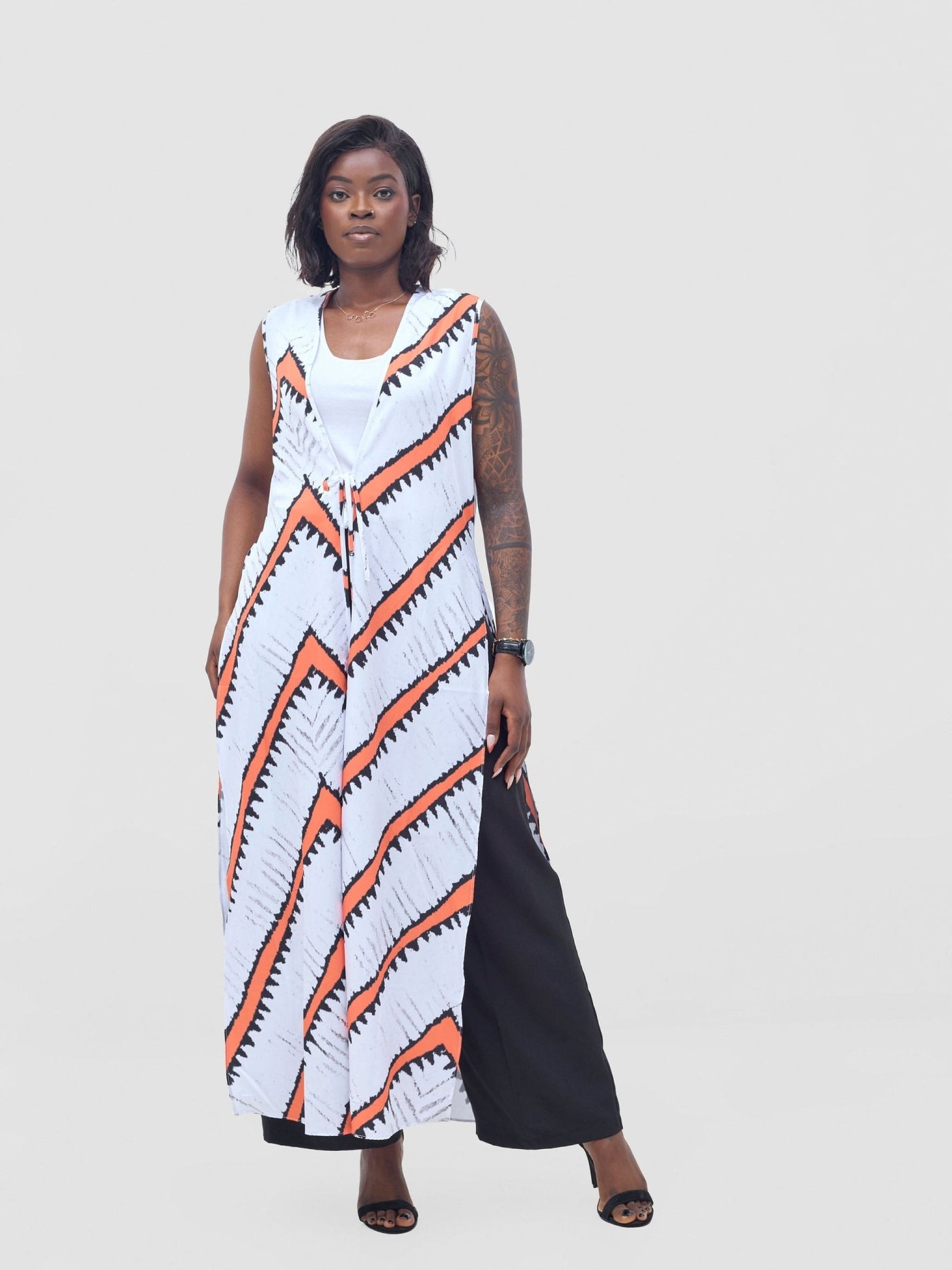 Vivo Isabi Sleeveless Kimono - White / Orange Sabi Print - Shopzetu