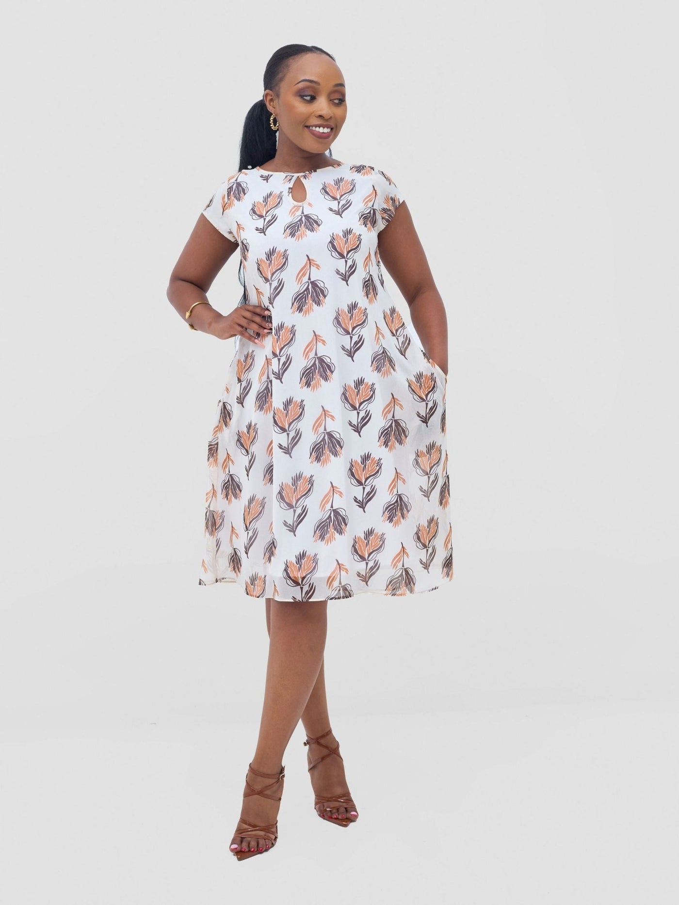 Vivo Sierra Cap Sleeve Tent Chiffon Dress - Chocolate / Rust Yana Print - Shopzetu