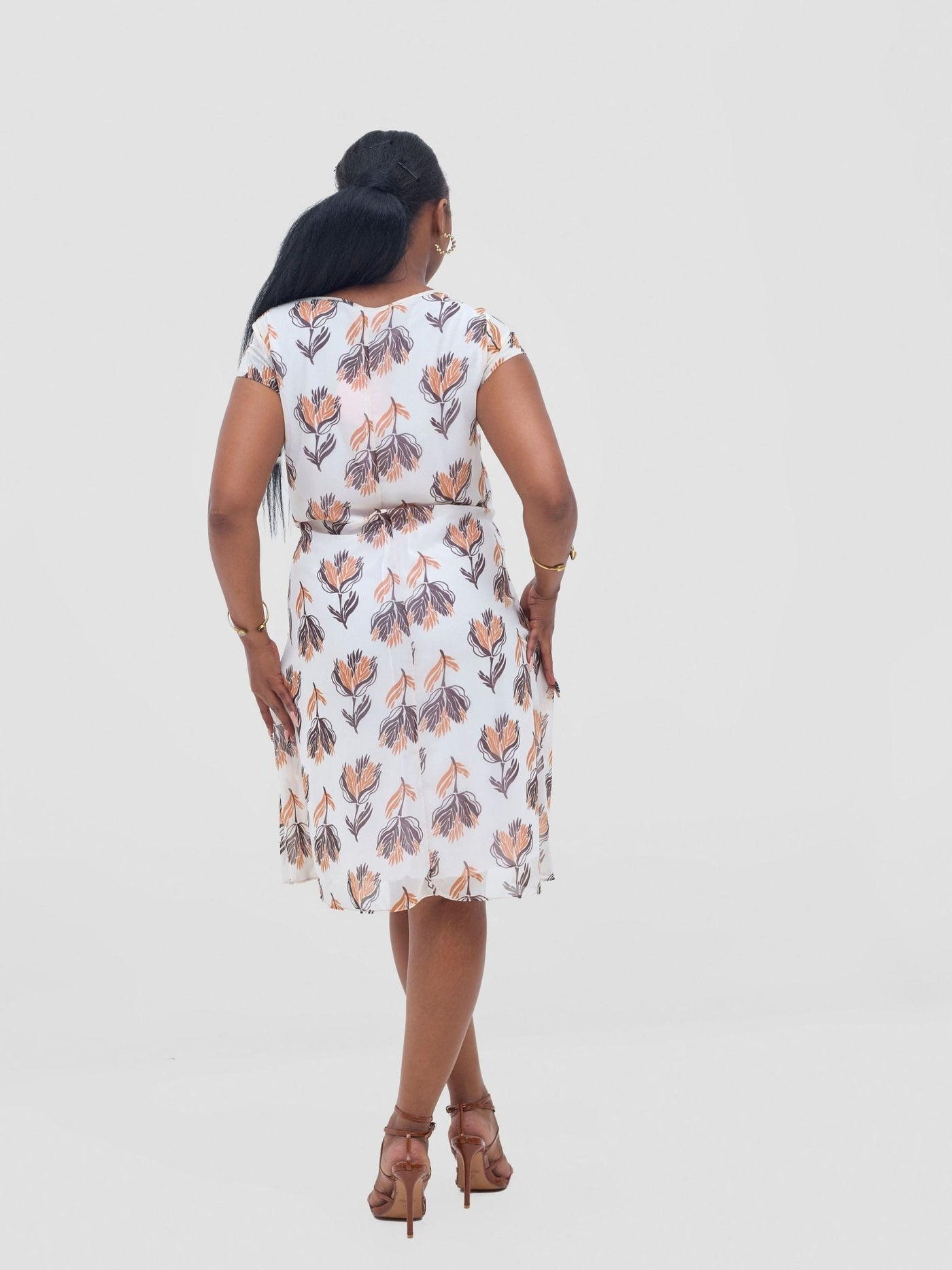 Vivo Sierra Cap Sleeve Tent Chiffon Dress - Chocolate / Rust Yana Print - Shopzetu