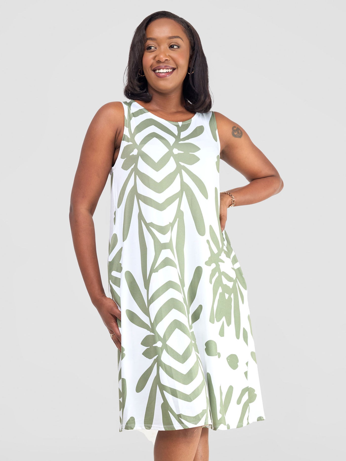 Vivo Amara Back Pleat Dress - Hunters / White Ukwi Print