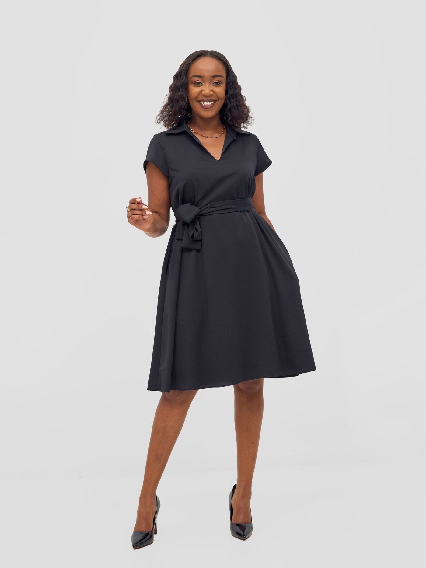 Vivo Zuri Cap Sleeve Knee Length Dress - Black - Shopzetu