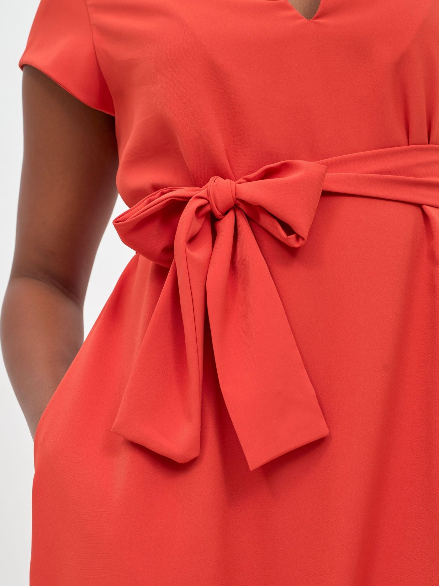 Vivo Zuri Cap Sleeve Knee Length Dress - Coral - Shopzetu