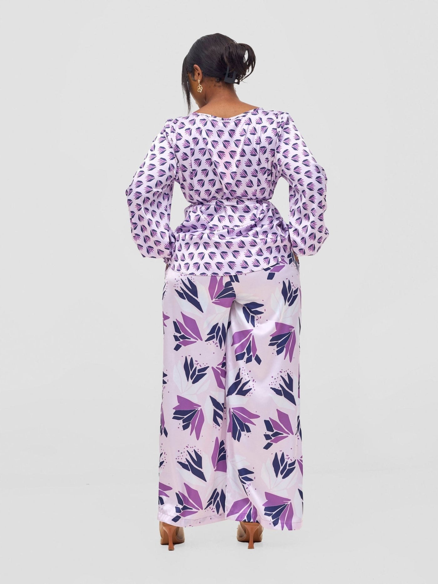 Vivo Ayah Shirred Cuff Loose Top - Lilac / Navy Ullu Print - Shopzetu