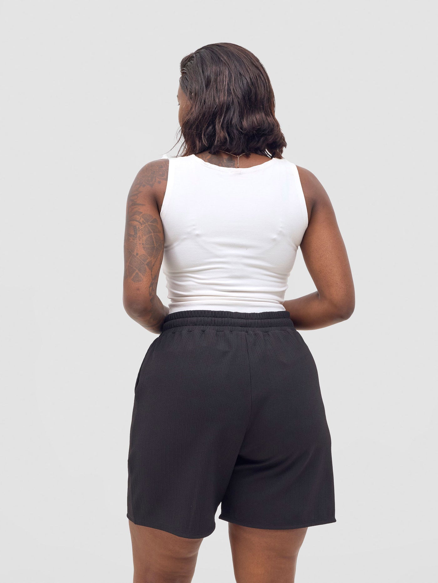 Vivo Chela Drawstring Shorts - Black