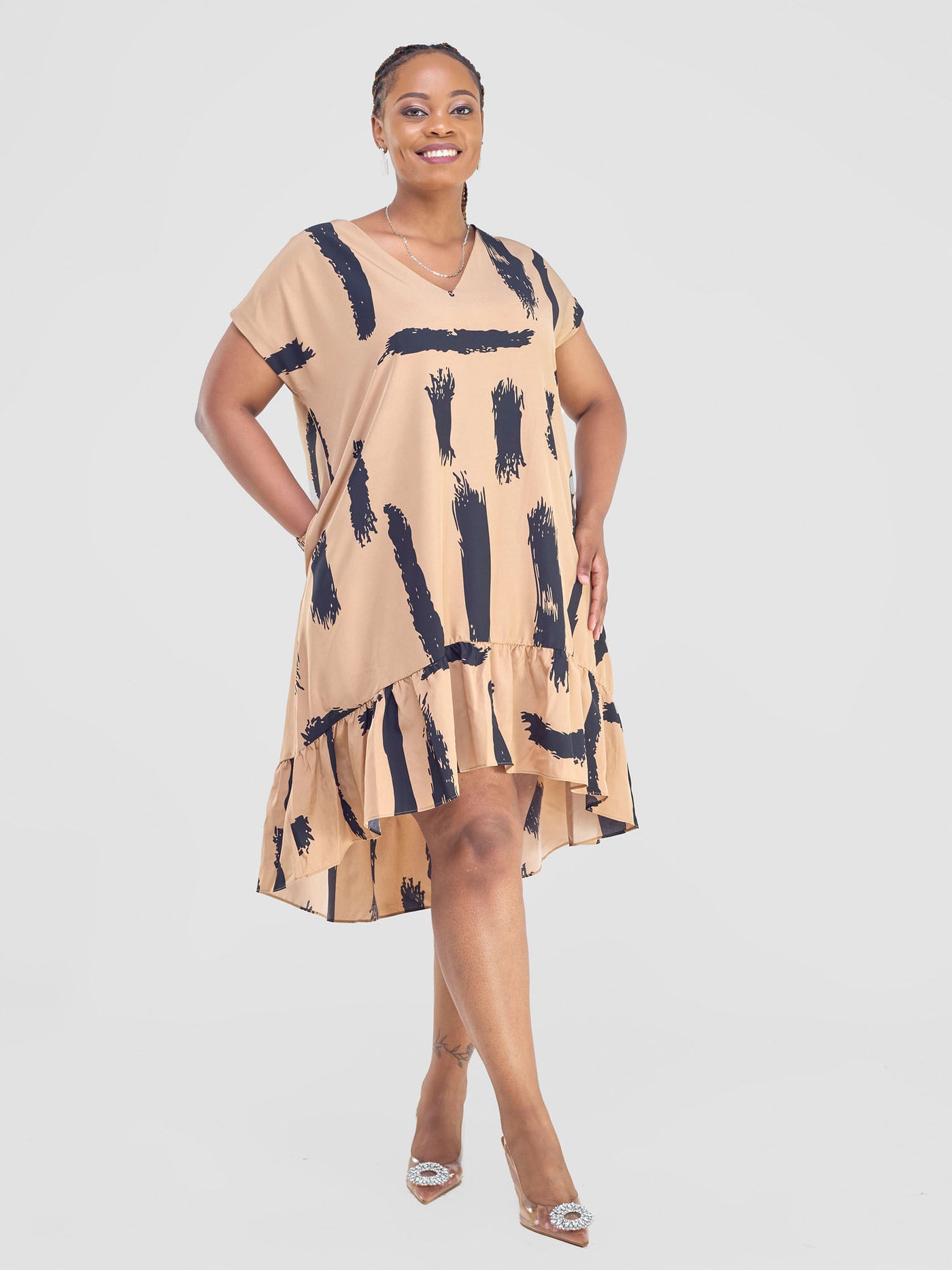Vivo Asha Drop Shoulder Knee Length Dress - Tan / Black Print
