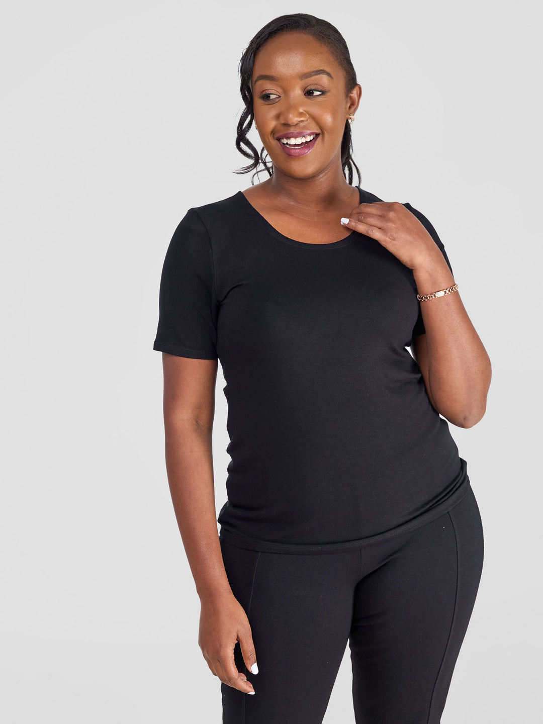 Vivo Basic Short Sleeve Top in Jersey - Black