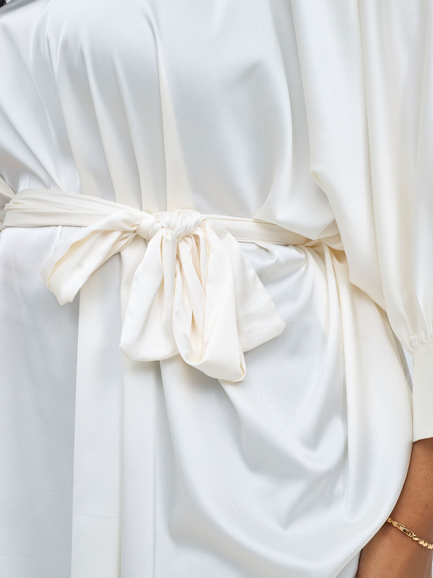 Vivo Fara Dolman Cuff Top - White