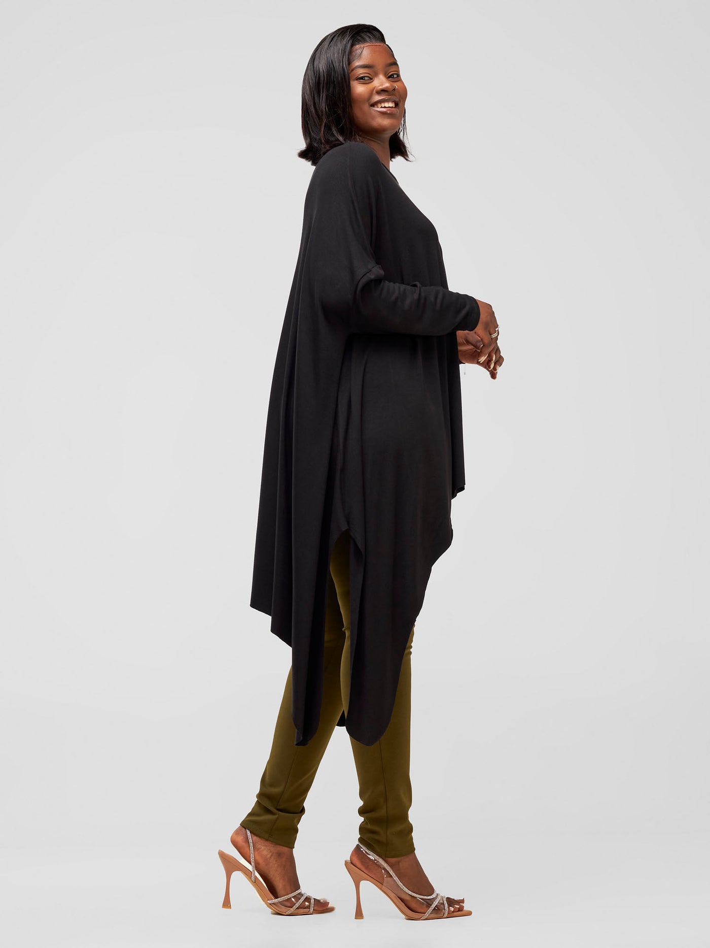 Vivo Safiya Wide Top - Black