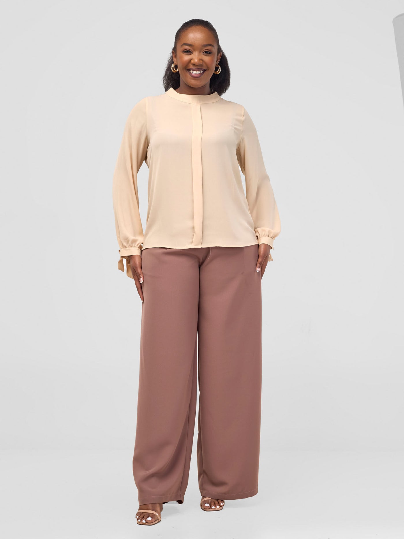 Vivo Round Neck Top - Light Taupe