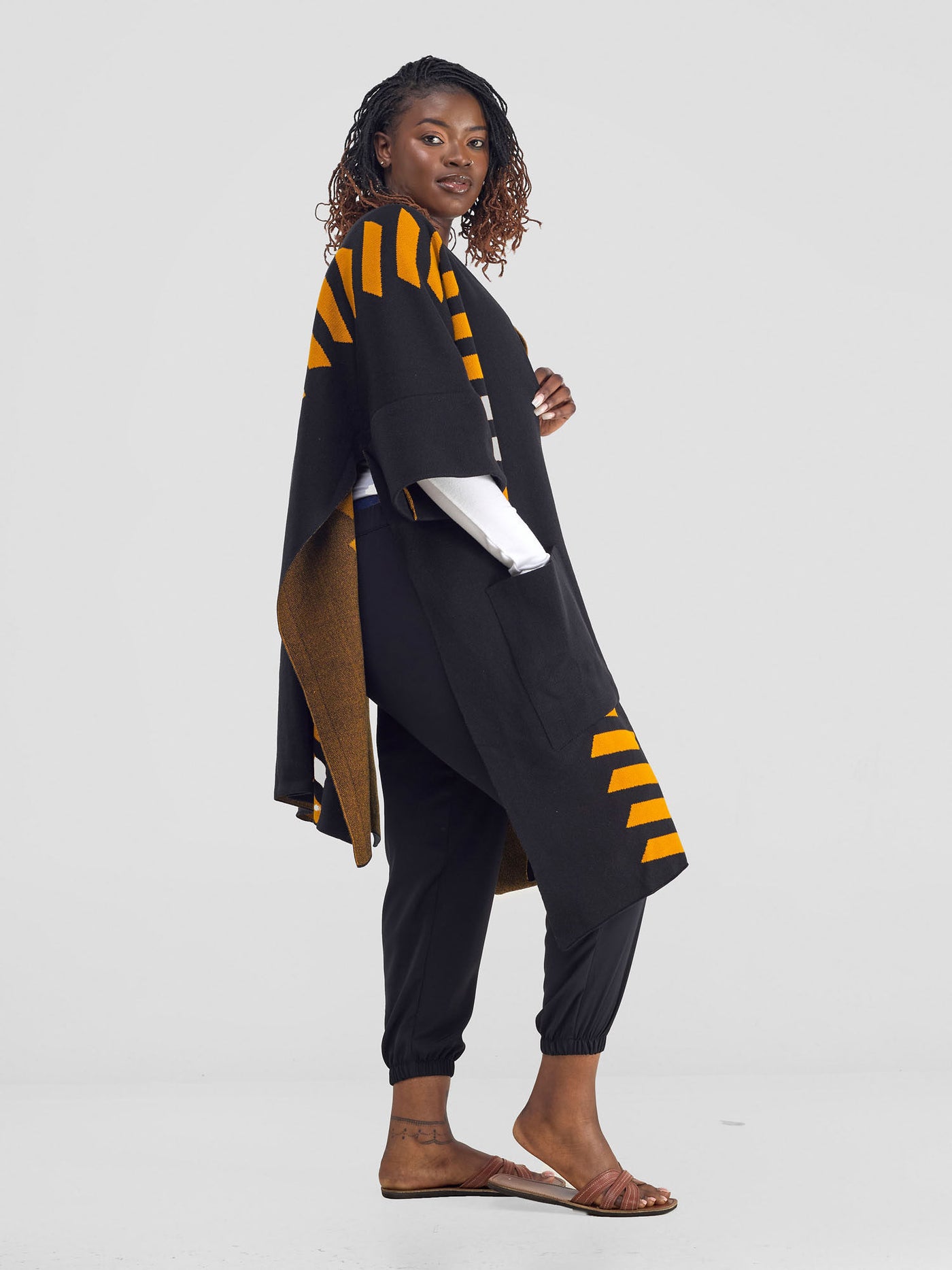 Safari by Vivo Dila Poncho - Black / Mustard