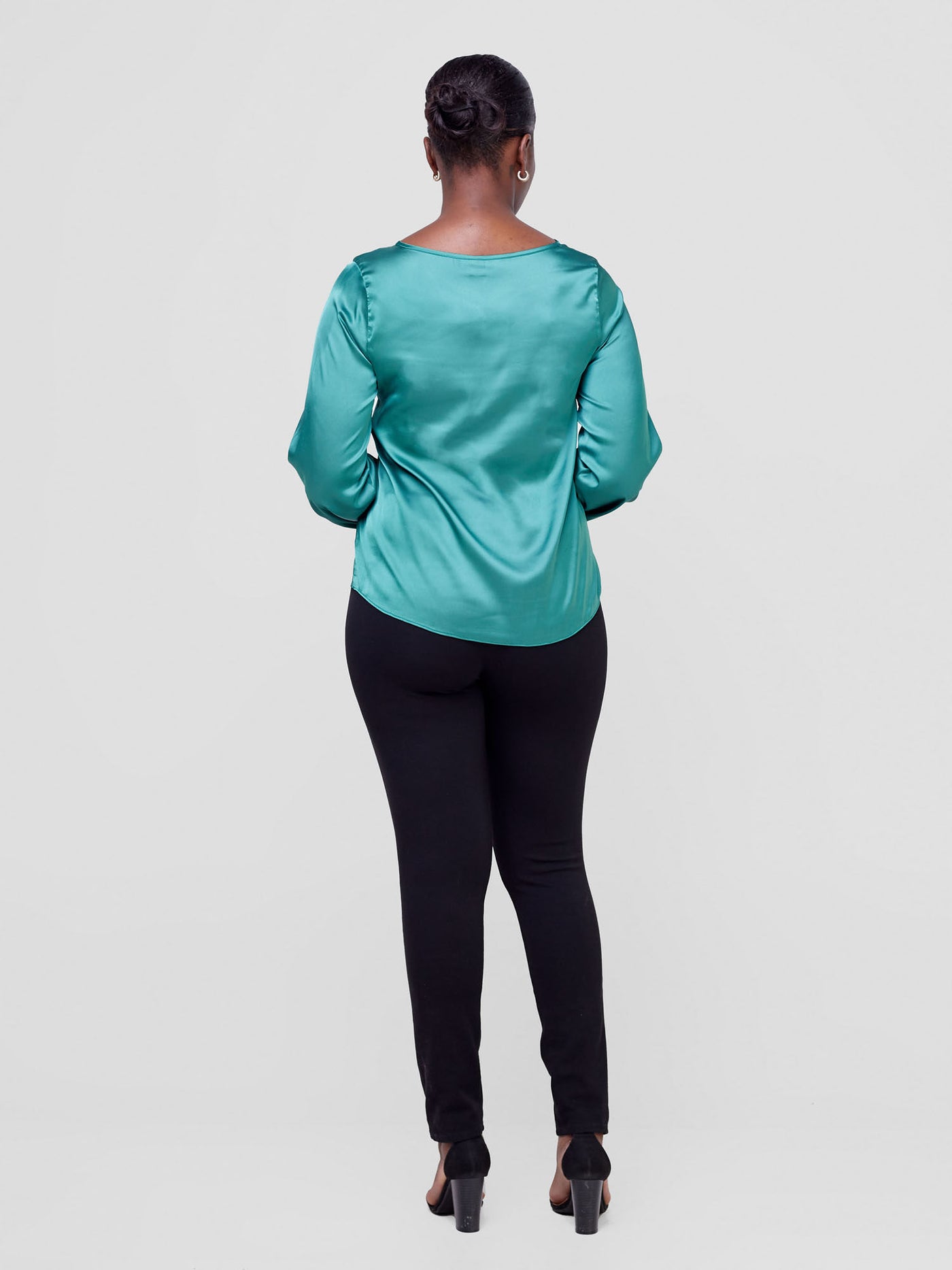 Vivo Sierra Bishop Sleeve Satin Top - Light Green