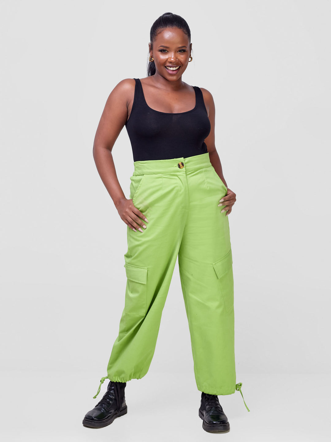 Safari by Vivo Kamari Capri Cargo Pants - Green