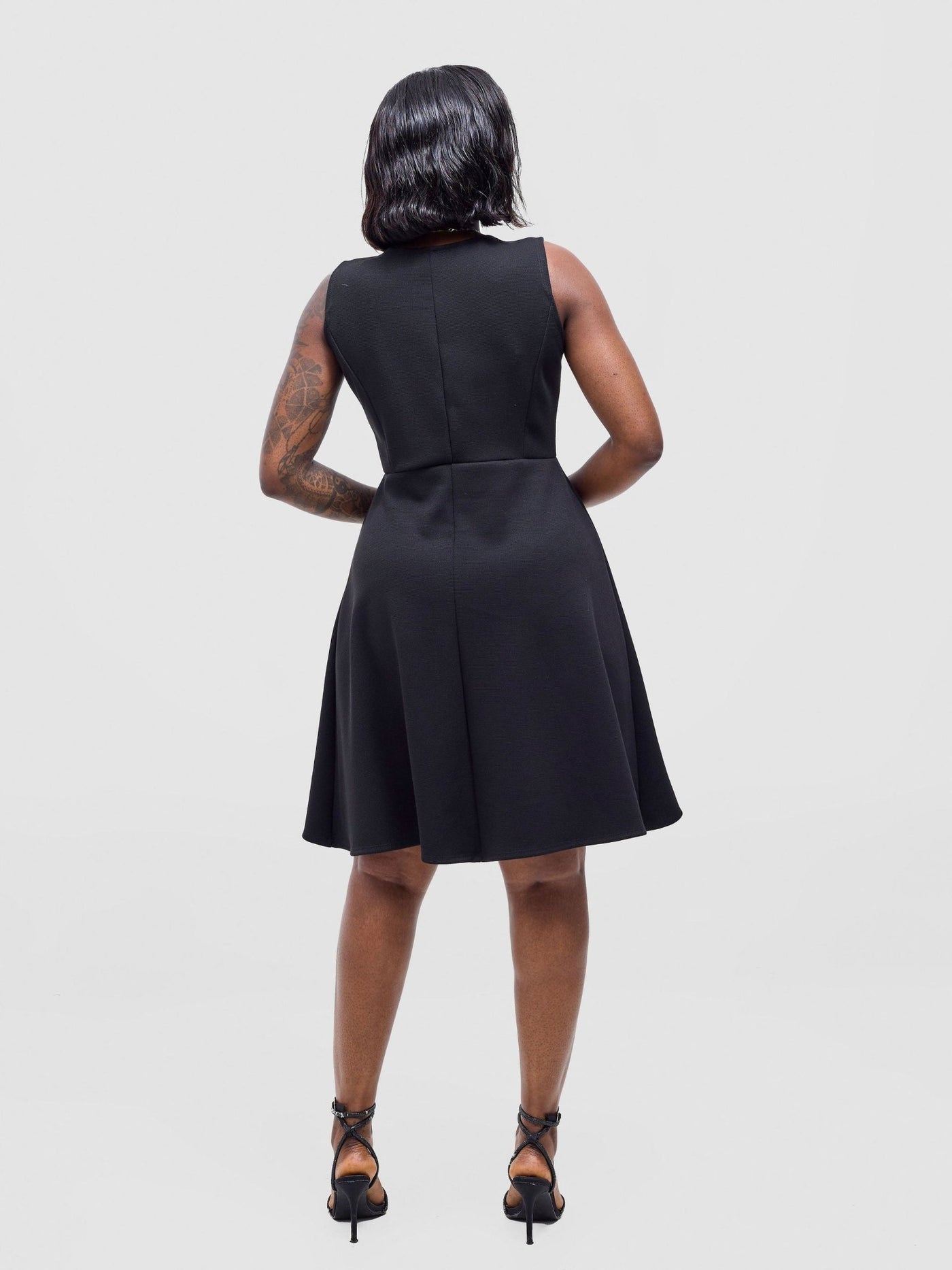 Vivo Niari Boat Neck Dress - Black - Shopzetu