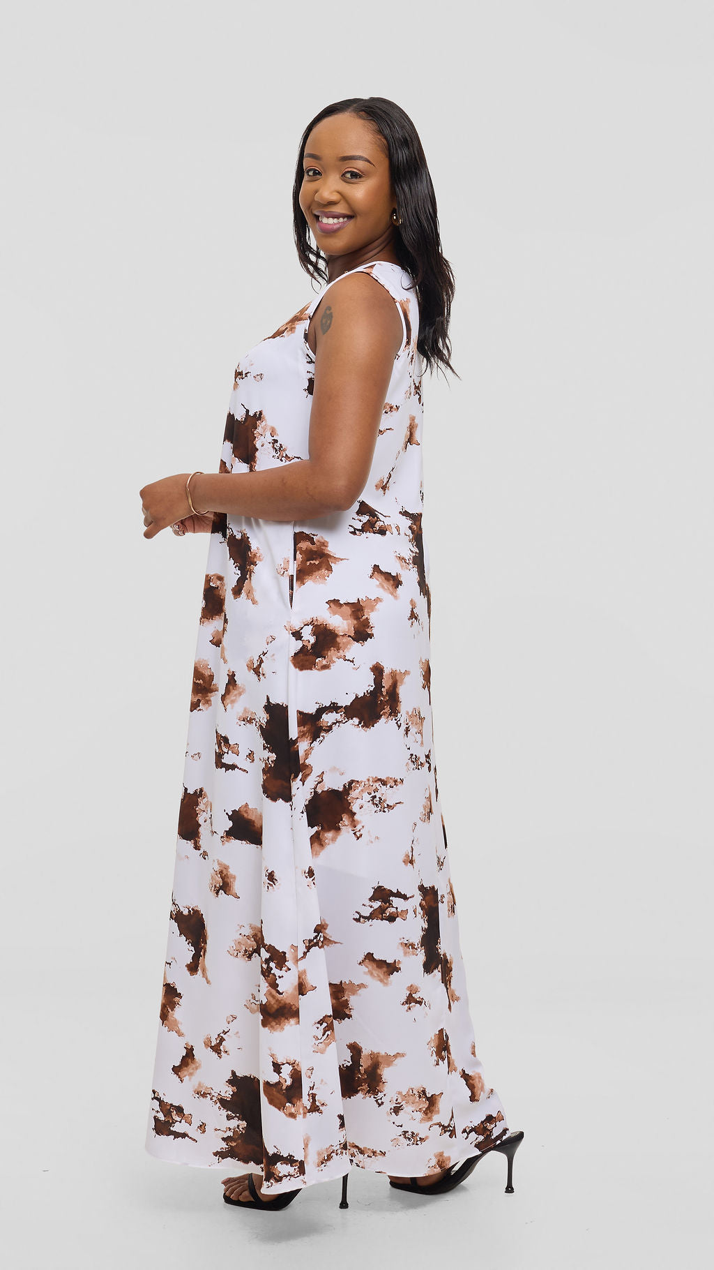 Vivo Basic Sleeveless Tent Maxi Dress in Crepe - White / Brown Tie Dye