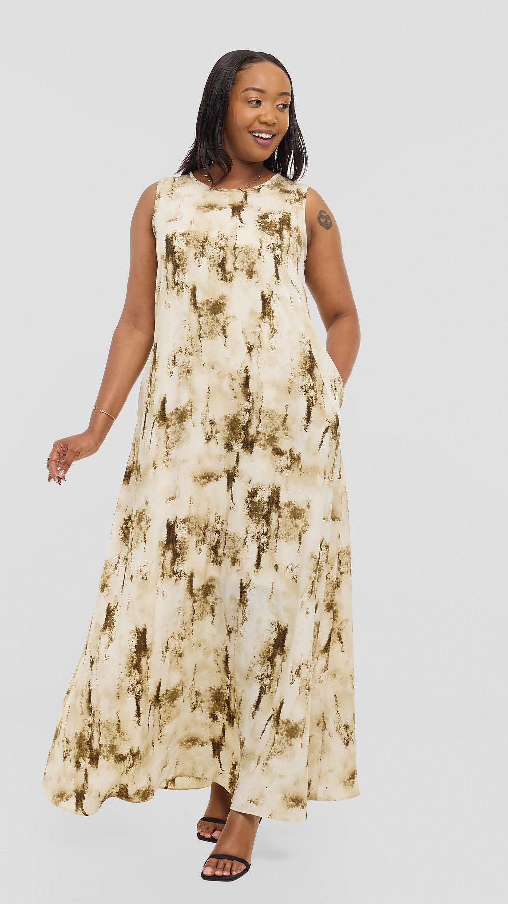 Vivo Basic Sleeveless Tent Maxi Dress in Crepe - Cream / Olive Abstract