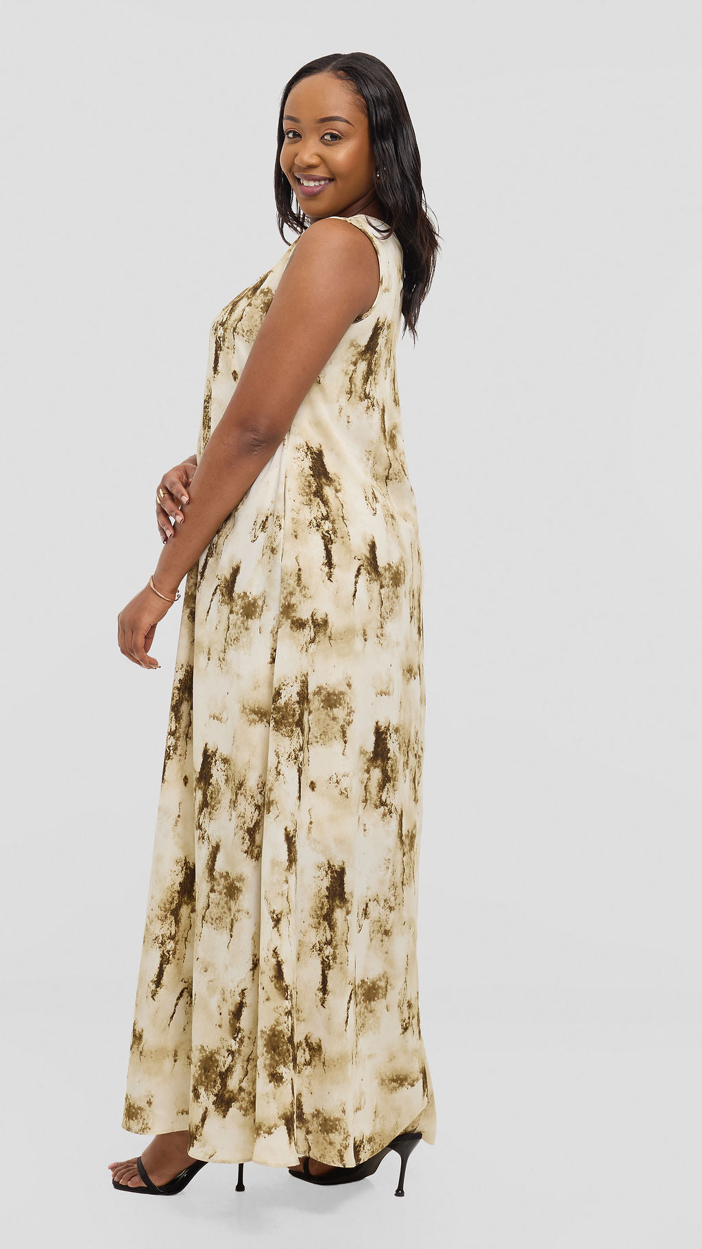 Vivo Basic Sleeveless Tent Maxi Dress in Crepe - Cream / Olive Abstract