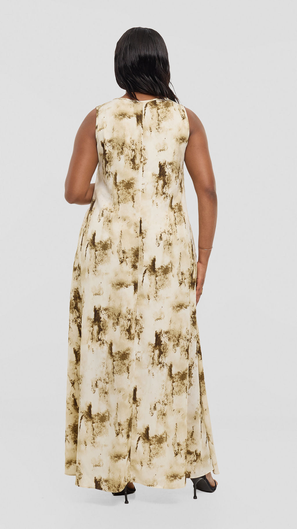 Vivo Basic Sleeveless Tent Maxi Dress in Crepe - Cream / Olive Abstract