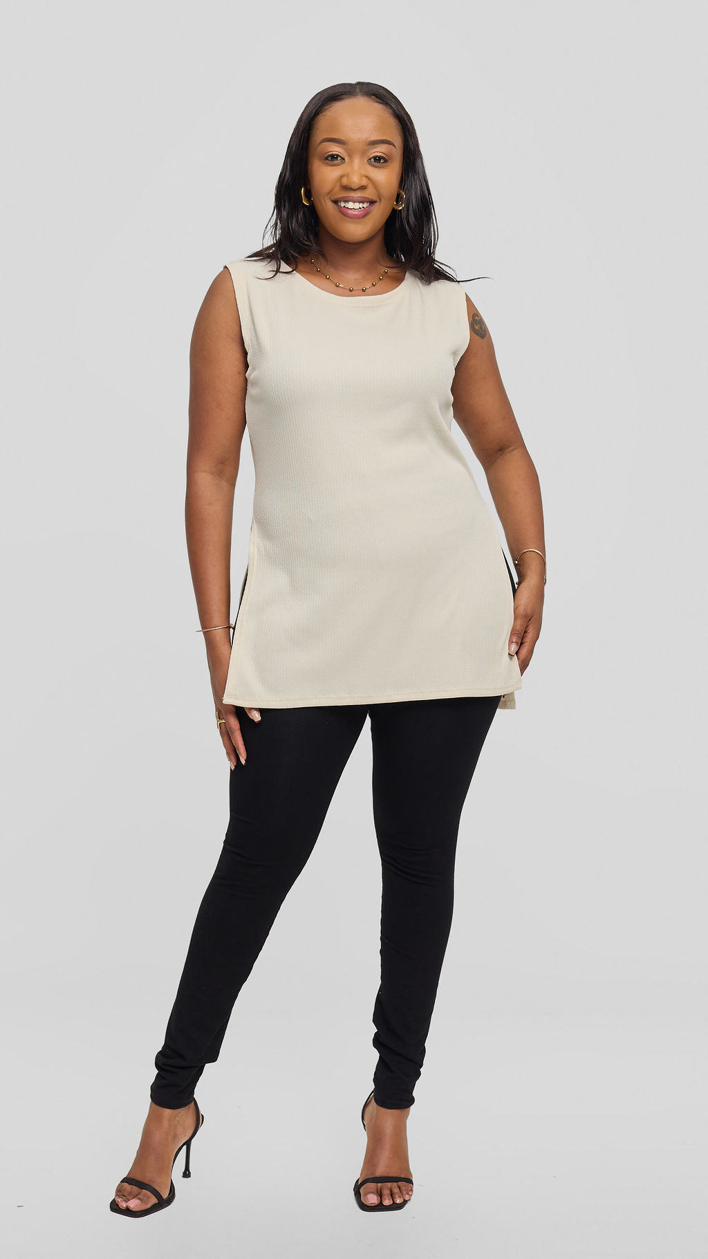 Vivo Chela Scalloped Sleeveless Top - Light Taupe