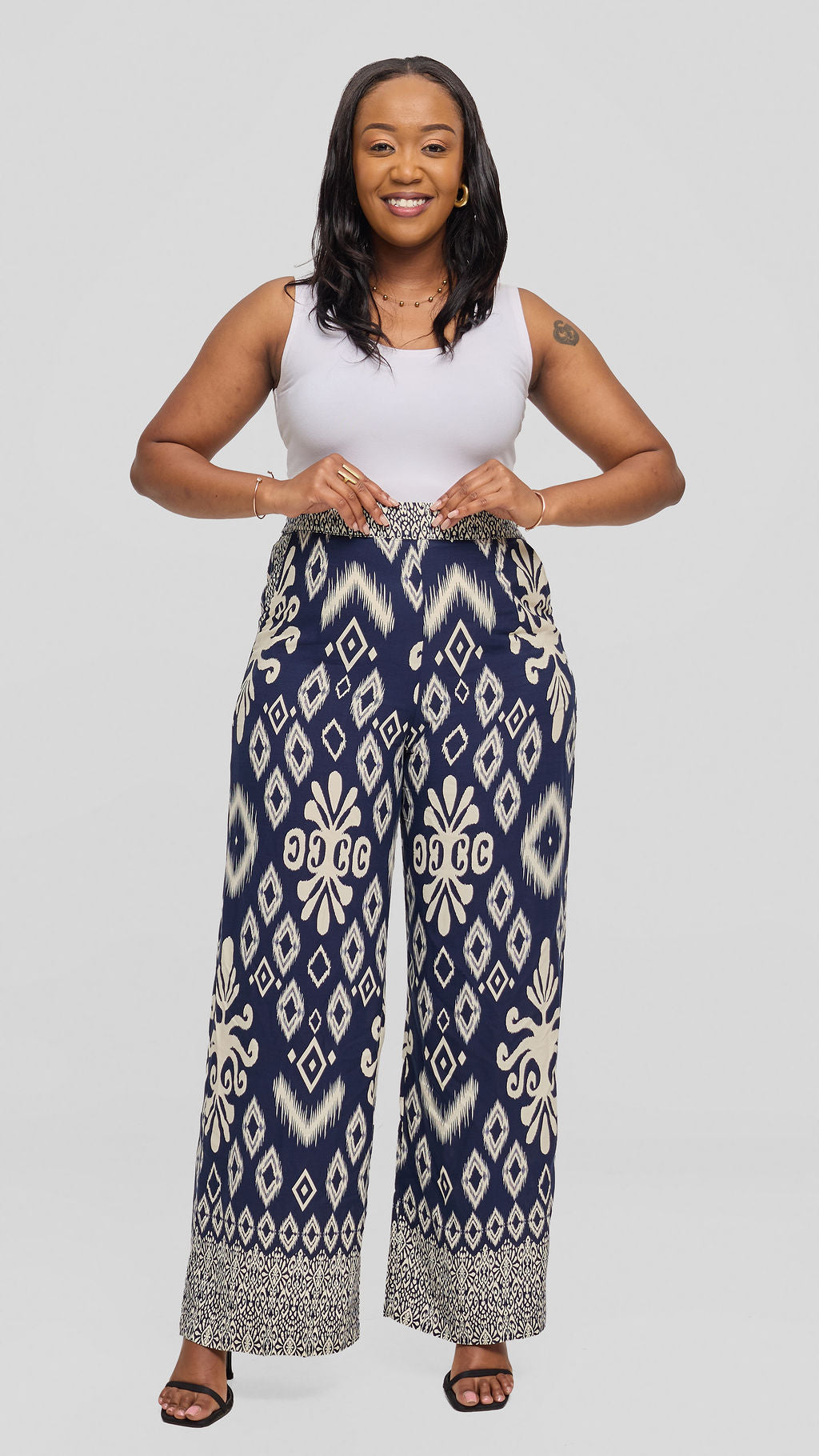 Vivo Samira Pants in Rayon - Cream / Navy Print