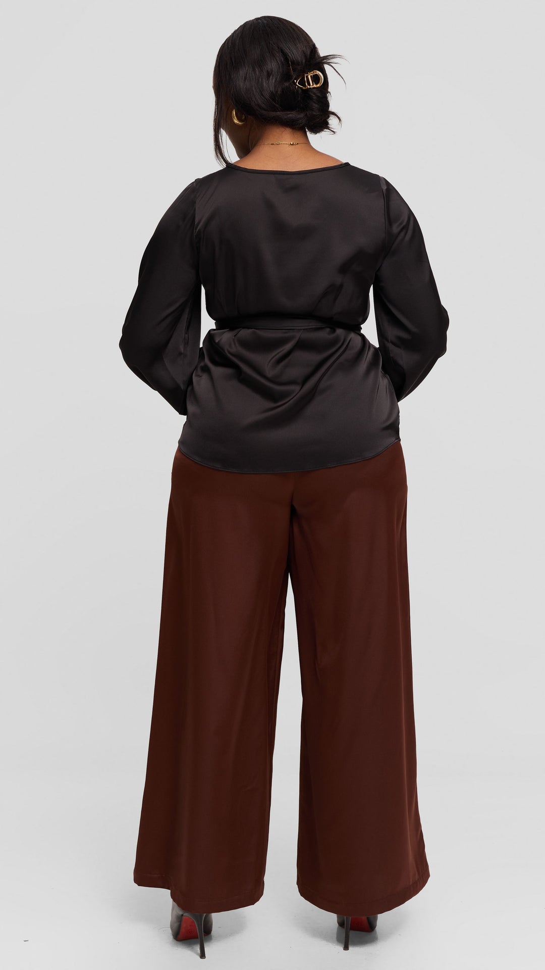 Vivo Basic Bishop Sleeve Top in Satin - Black