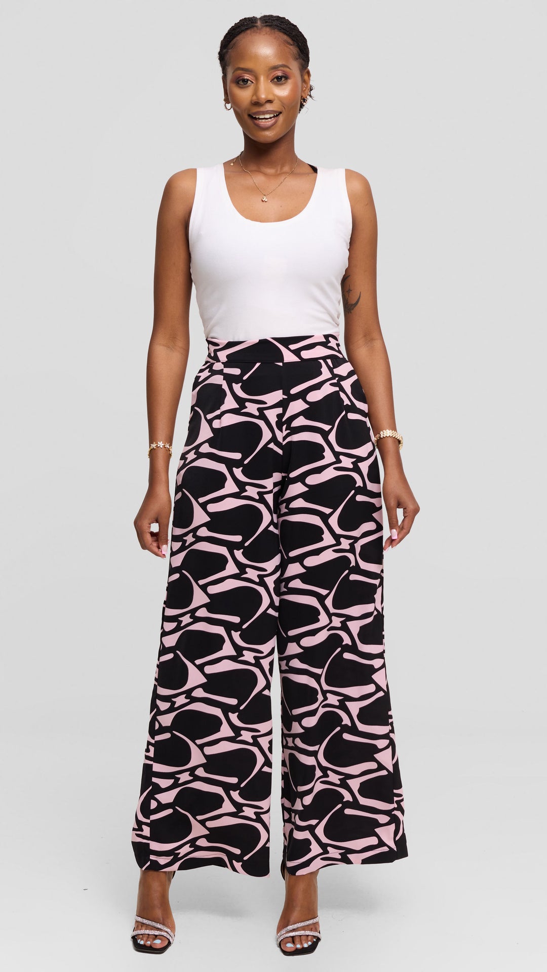 Vivo Maisha Straight Leg Pants in Crepe - Black / Pink Print