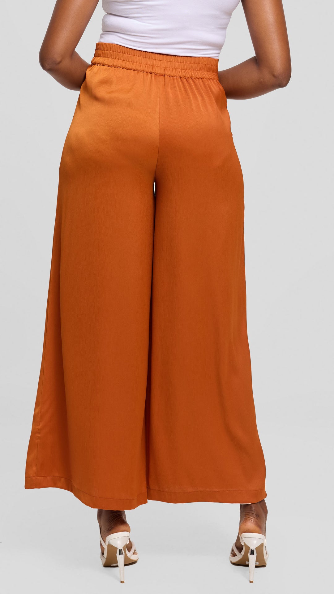 Vivo Wide Leg Pants in Textured Satin - Rust