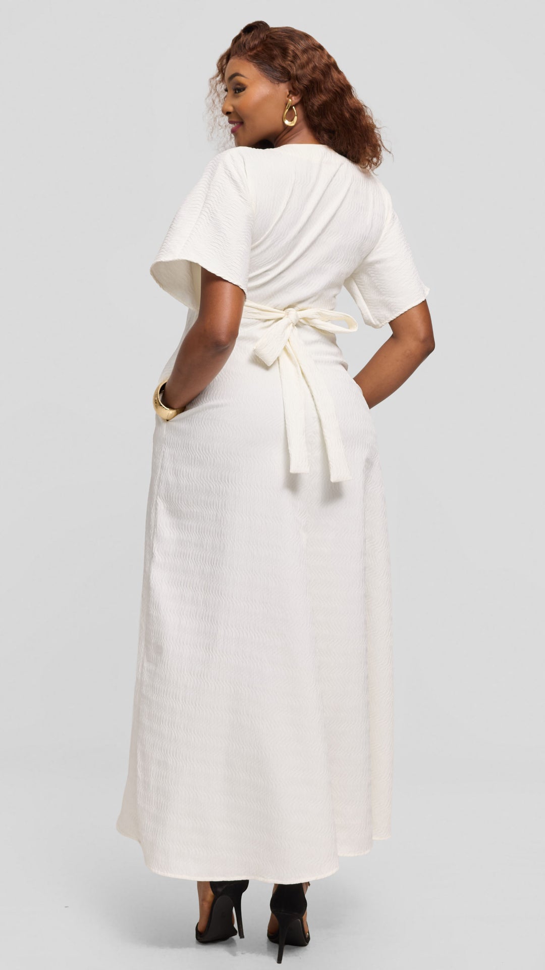 Vivo Tie Waist Kimono Maxi Dress in Textured Crepe - White