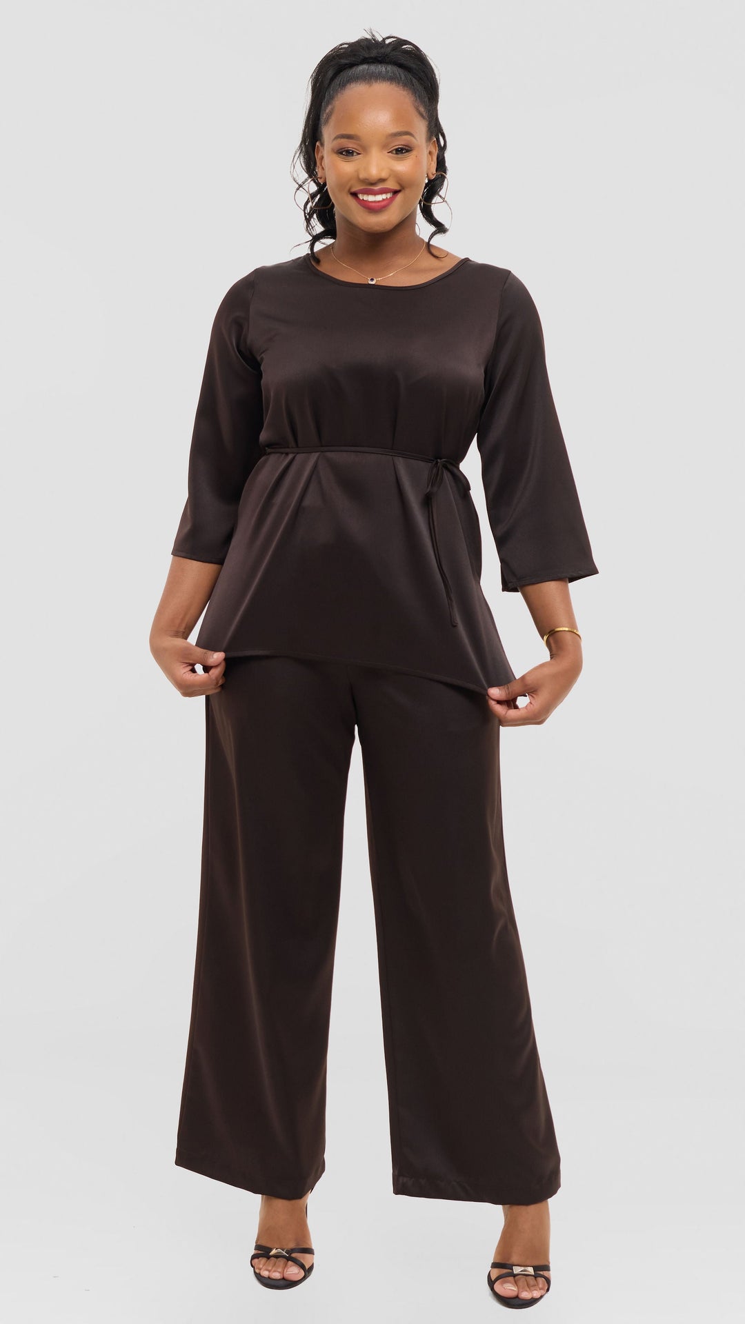 Vivo 3/4 Sleeve Side Slit Top in Satin - Chocolate