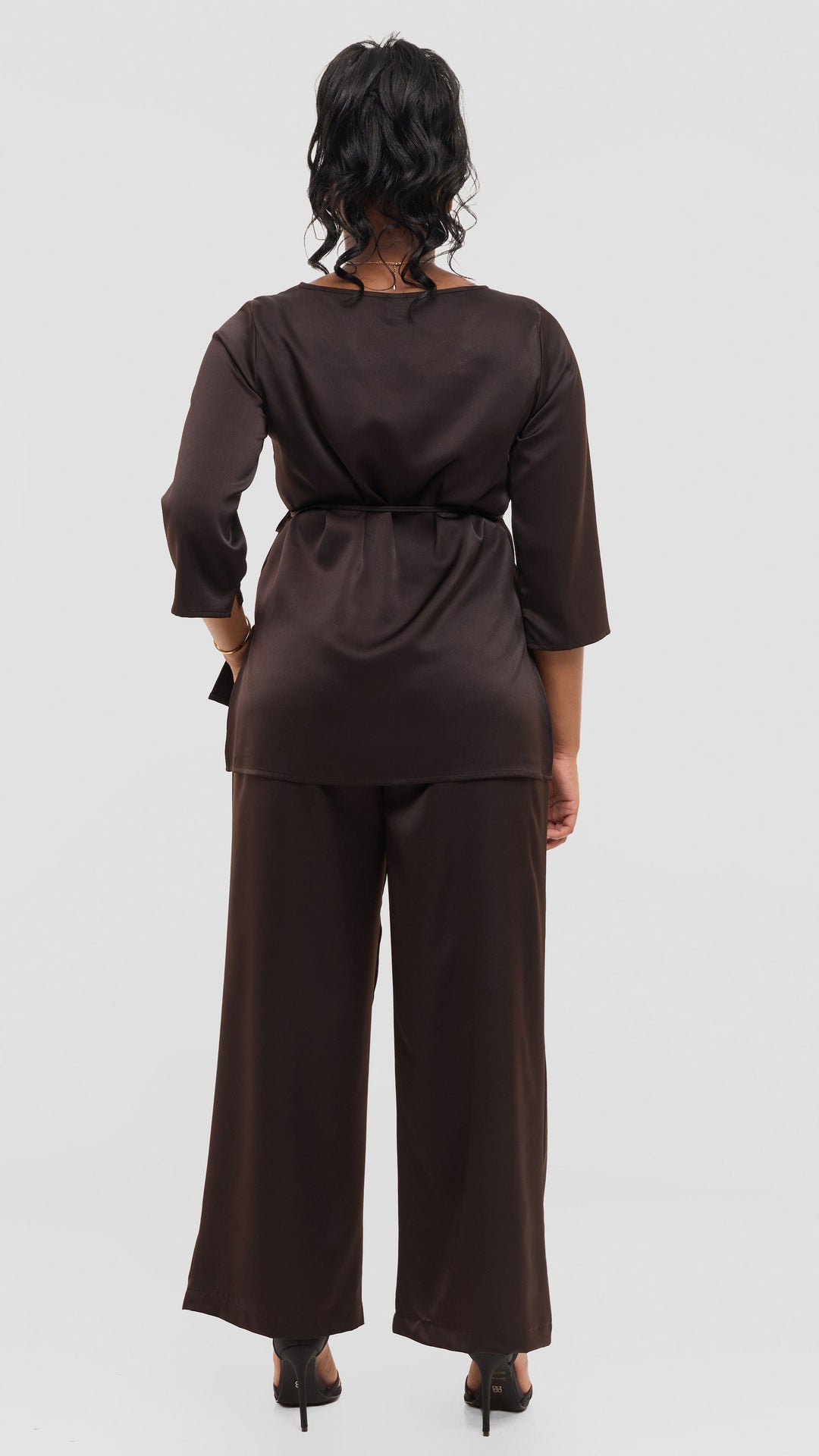 Vivo 3/4 Sleeve Side Slit Top in Satin - Chocolate