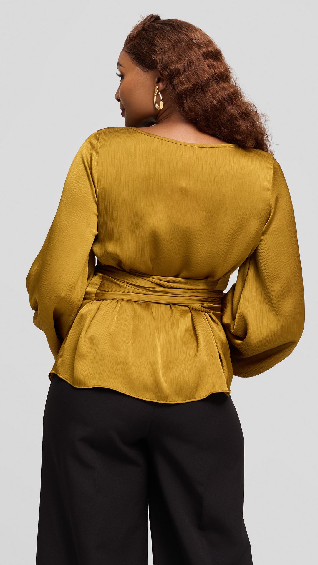 Vivo Izzy Bishop Sleeve Top in Textured Satin - Olive Green