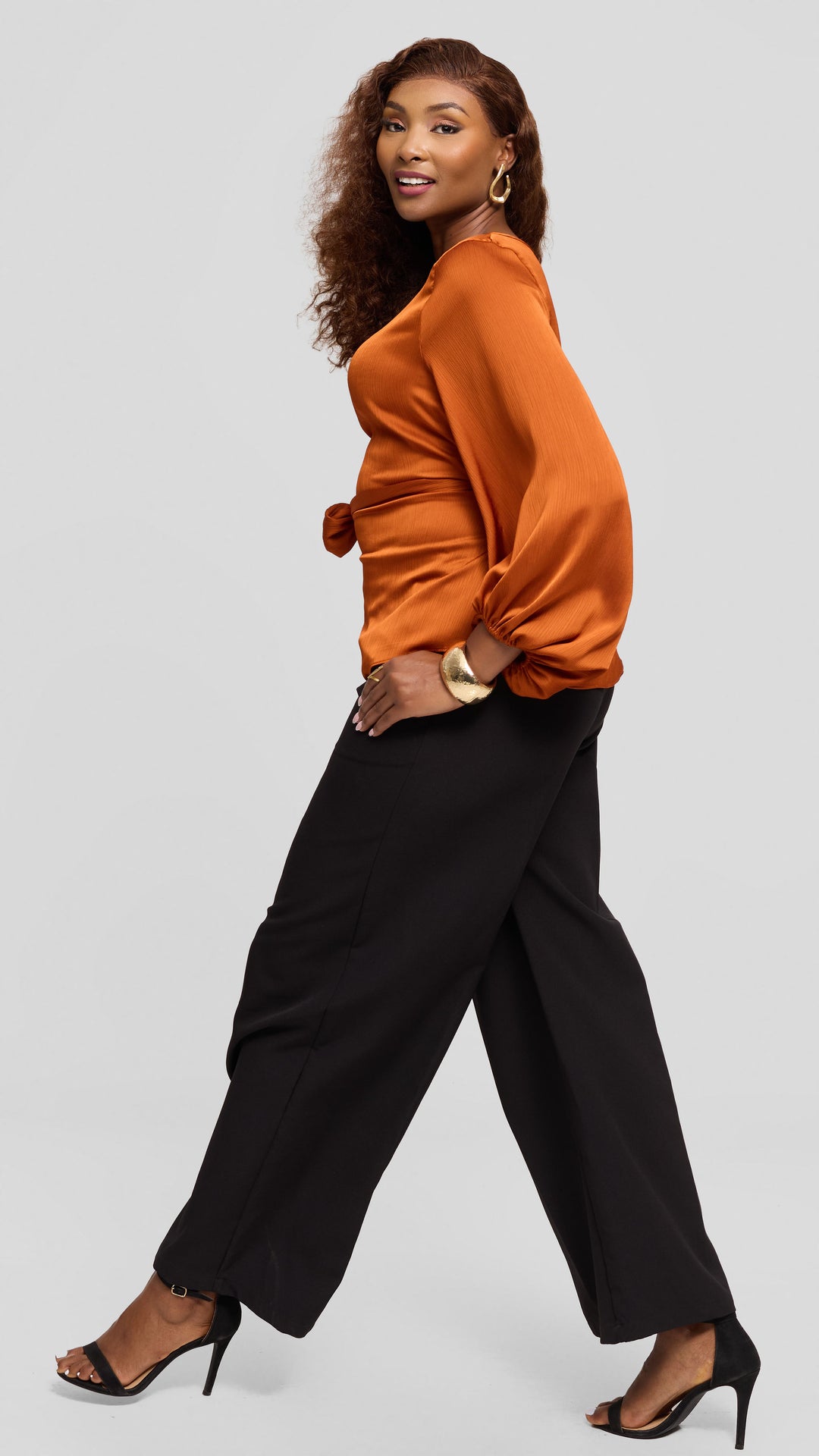 Vivo Izzy Bishop Sleeve Top in Textured Satin - Rust