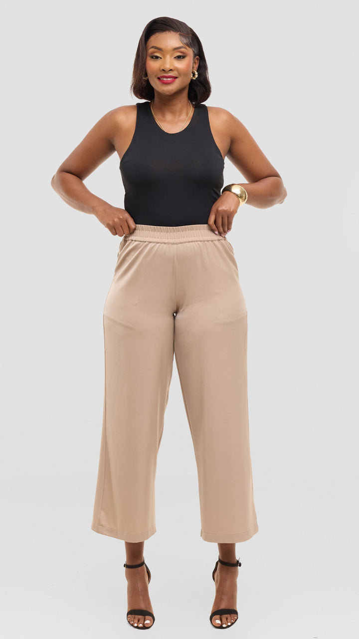 Vivo Straight Leg Pants in Satin - Beige