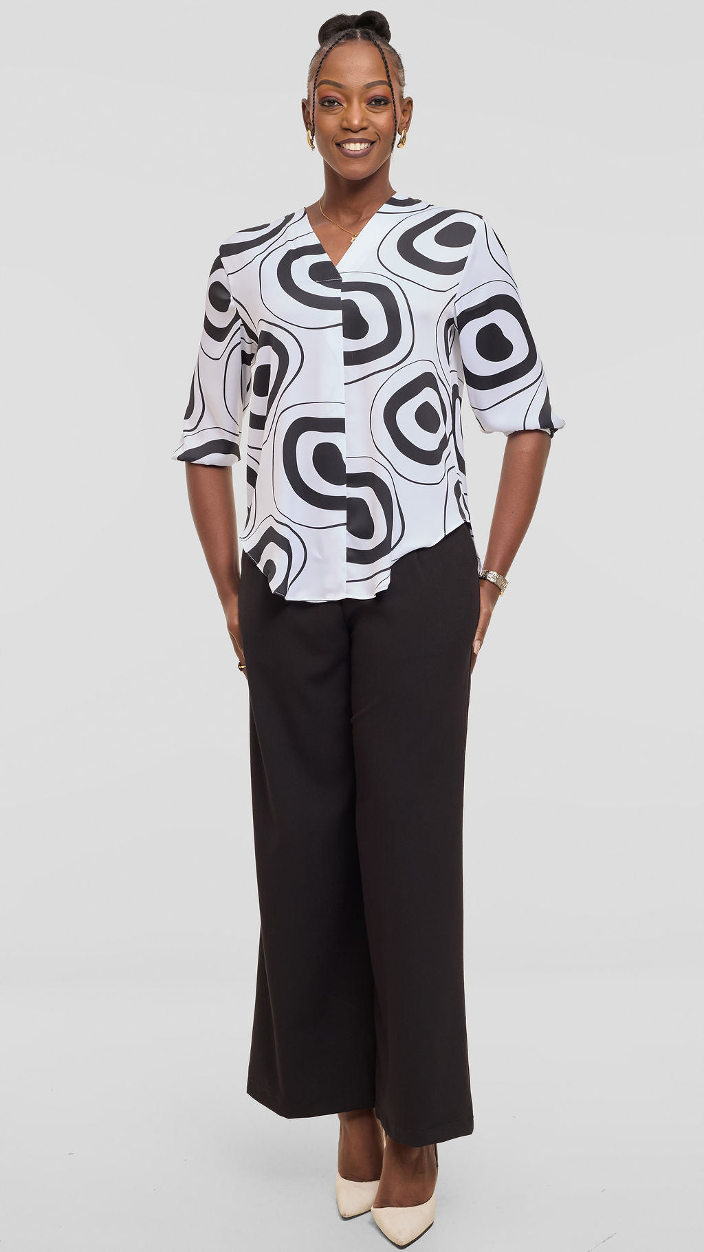 Vivo Dua Shirt in Textured Satin - Off White / Black Laisa Print