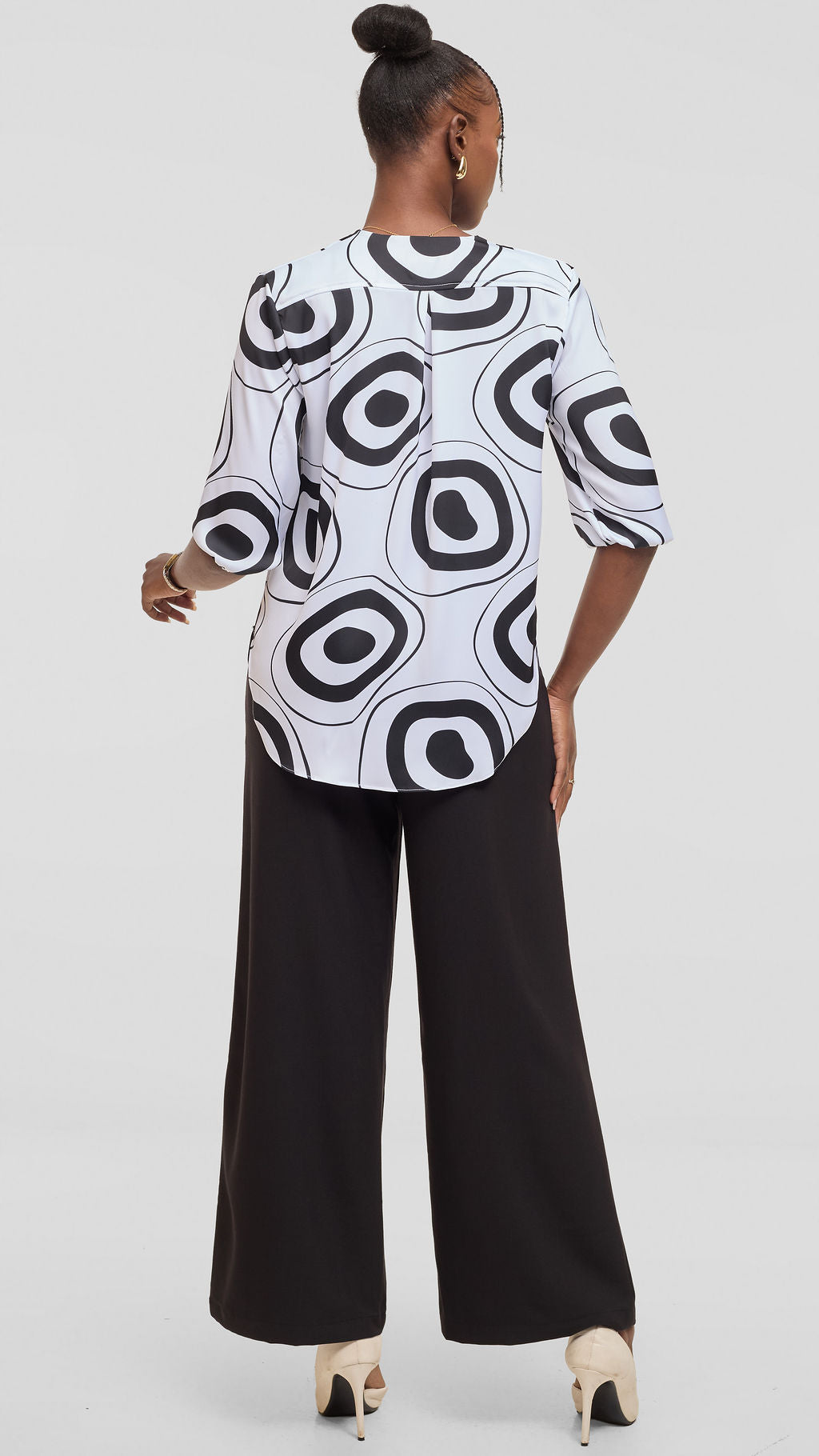 Vivo Dua Shirt in Textured Satin - Off White / Black Laisa Print