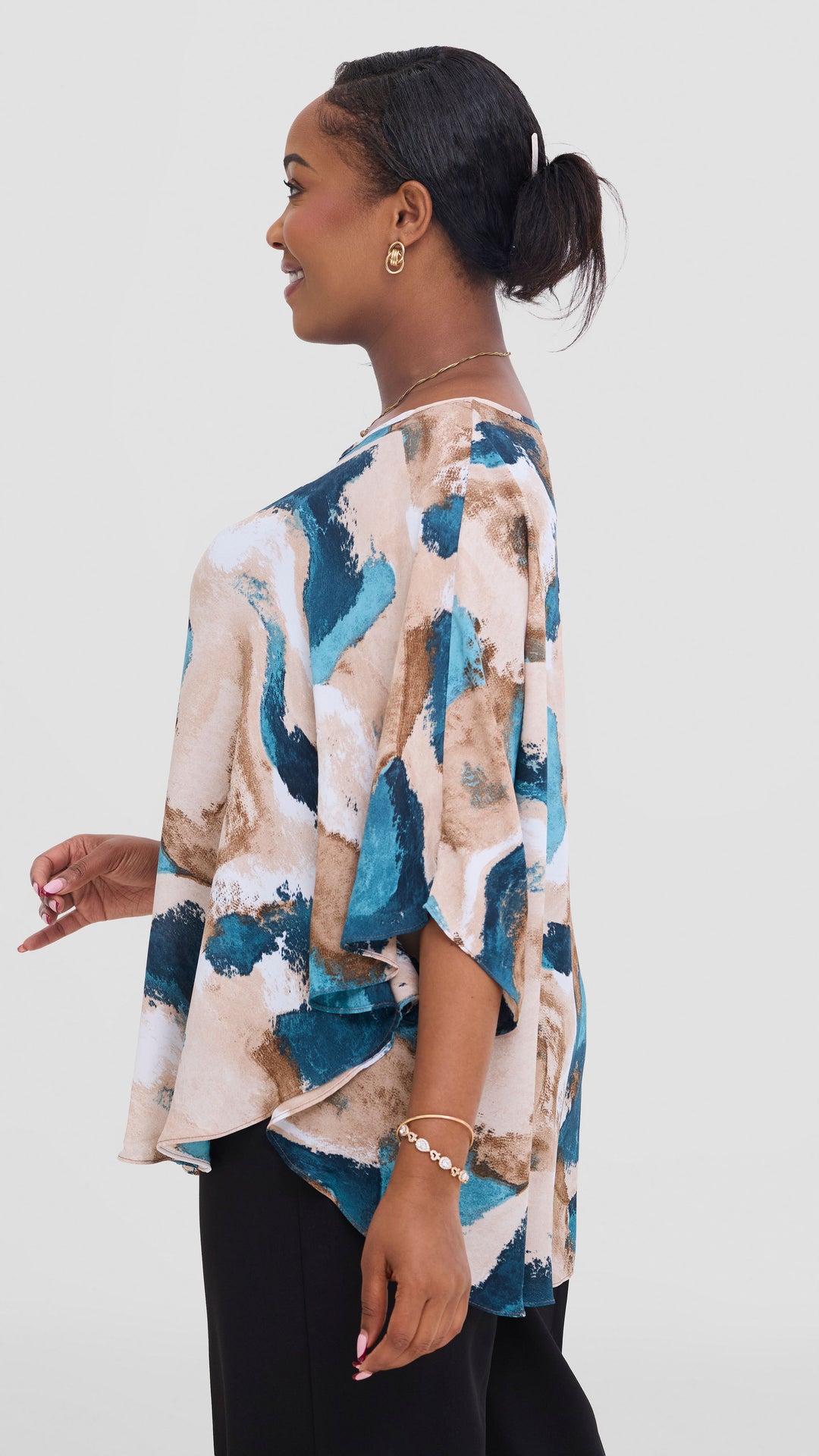 Vivo Sakari Circular Loose Top in Chiffon - Tan / Navy Textured Print