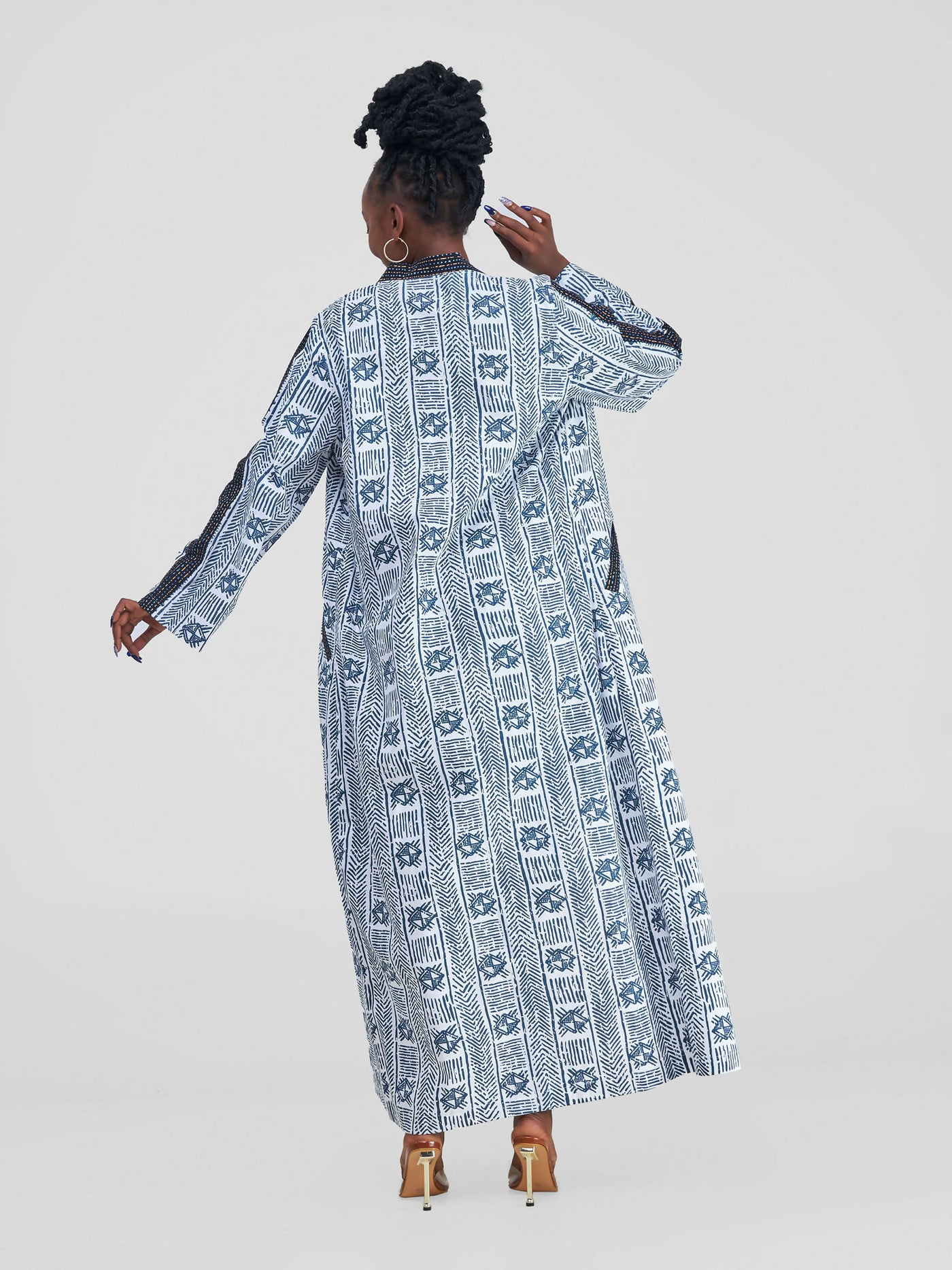 Long Savannah Spirit Kimono - Black / White