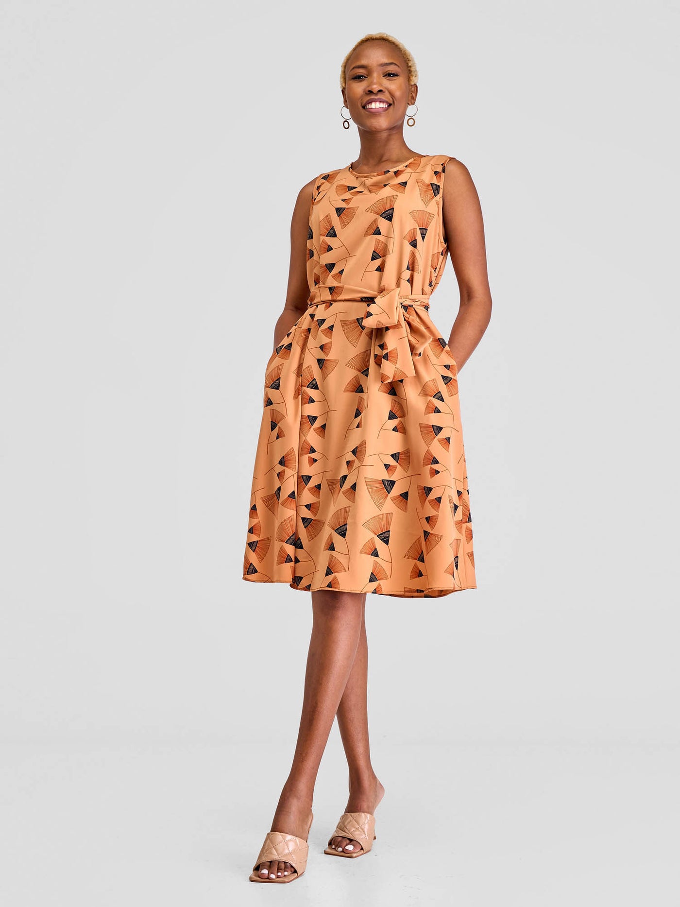 Vivo Basic Sleeveless Tent Dress - Tan/Black Print