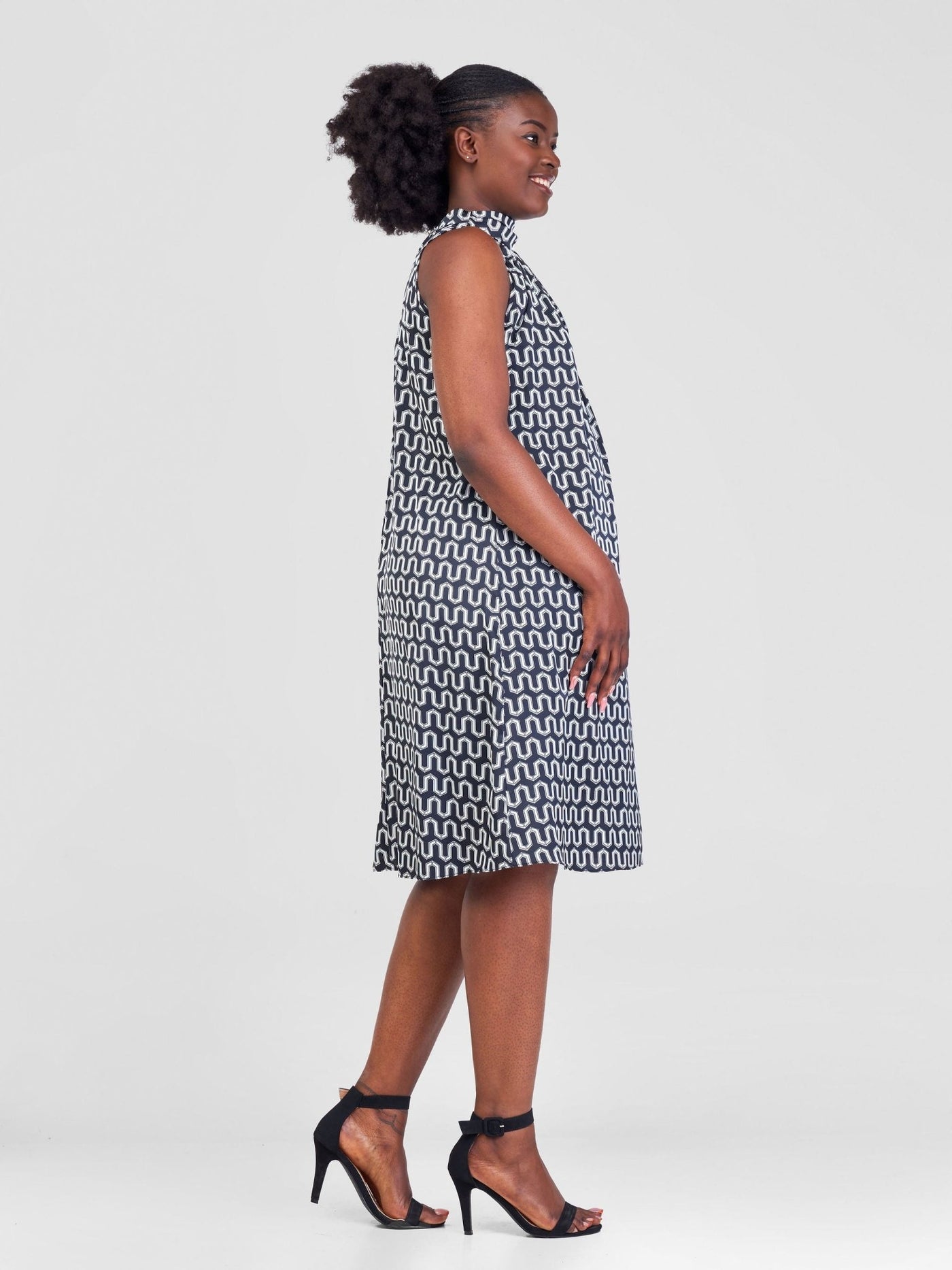 Vivo Jamila Halter Neck Knee Length Dress - Black / White Geometric Print - Shopzetu