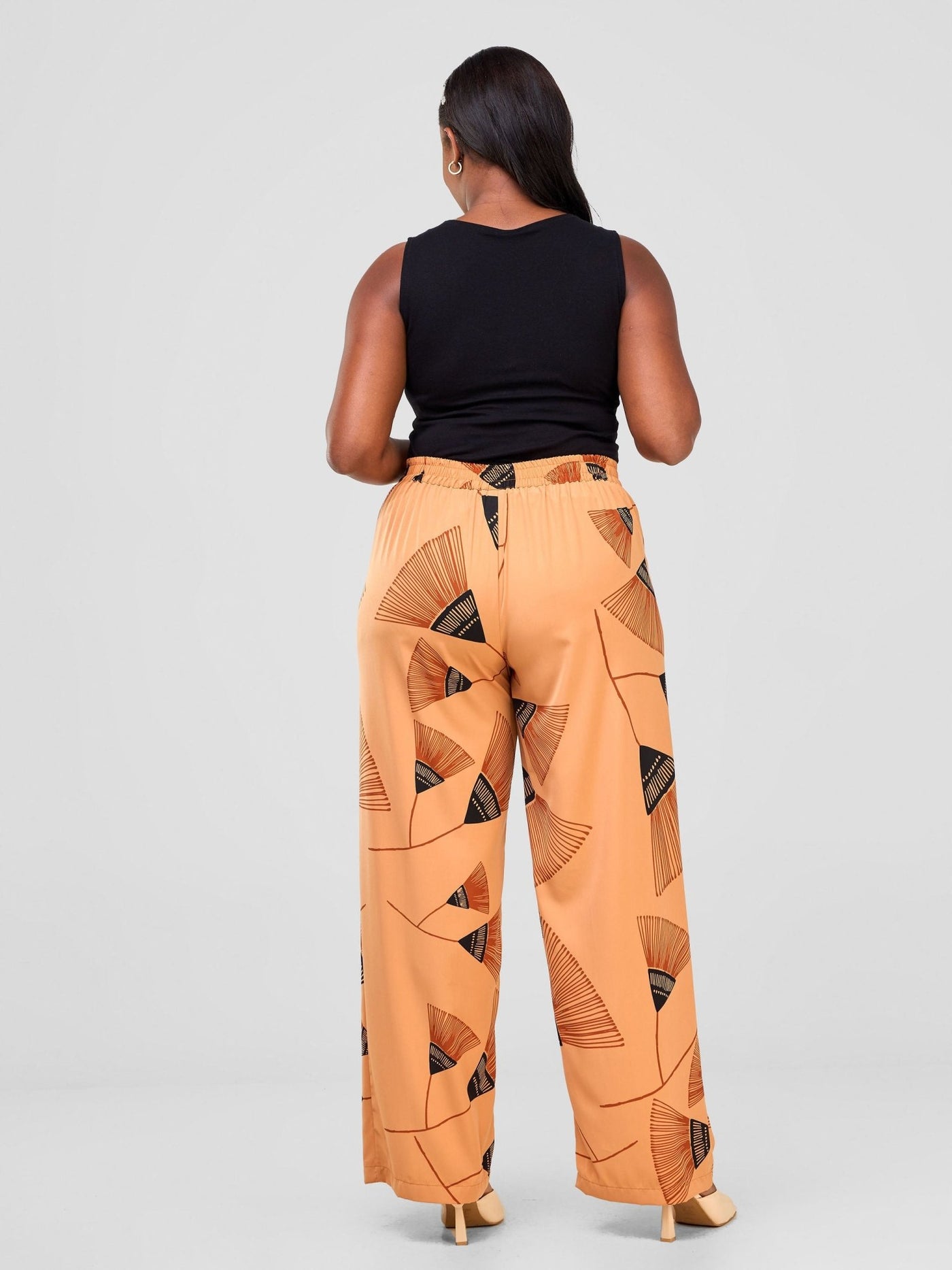 Vivo Mira Straight Leg Pants - Tan / Black Fan Print - Shopzetu