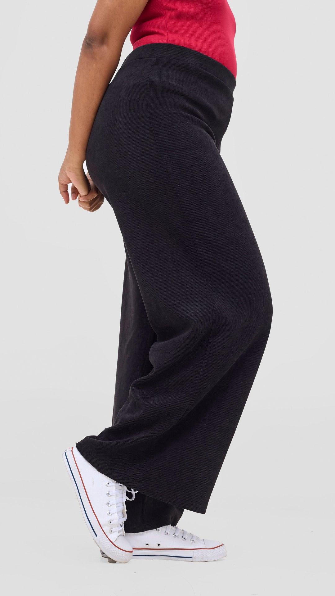 Vivo Diella Wide Leg Pants in Crepe - Black