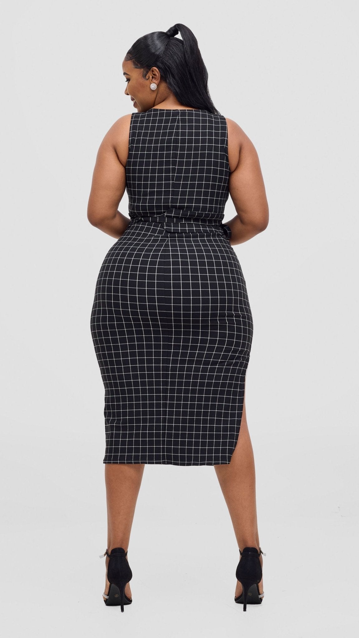 Vivo Alani Boat Neck Midi Dress - Black Checkered Print - Shopzetu