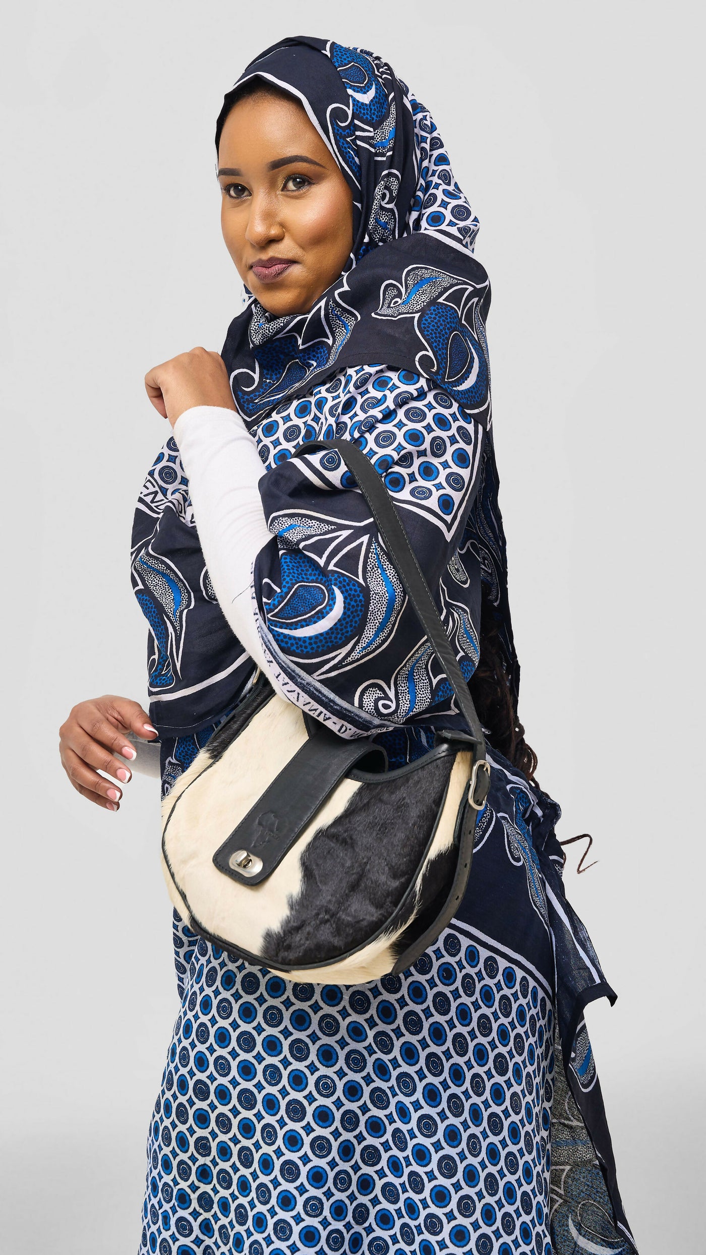 Sulha Afrika Sling Bag - Black / White