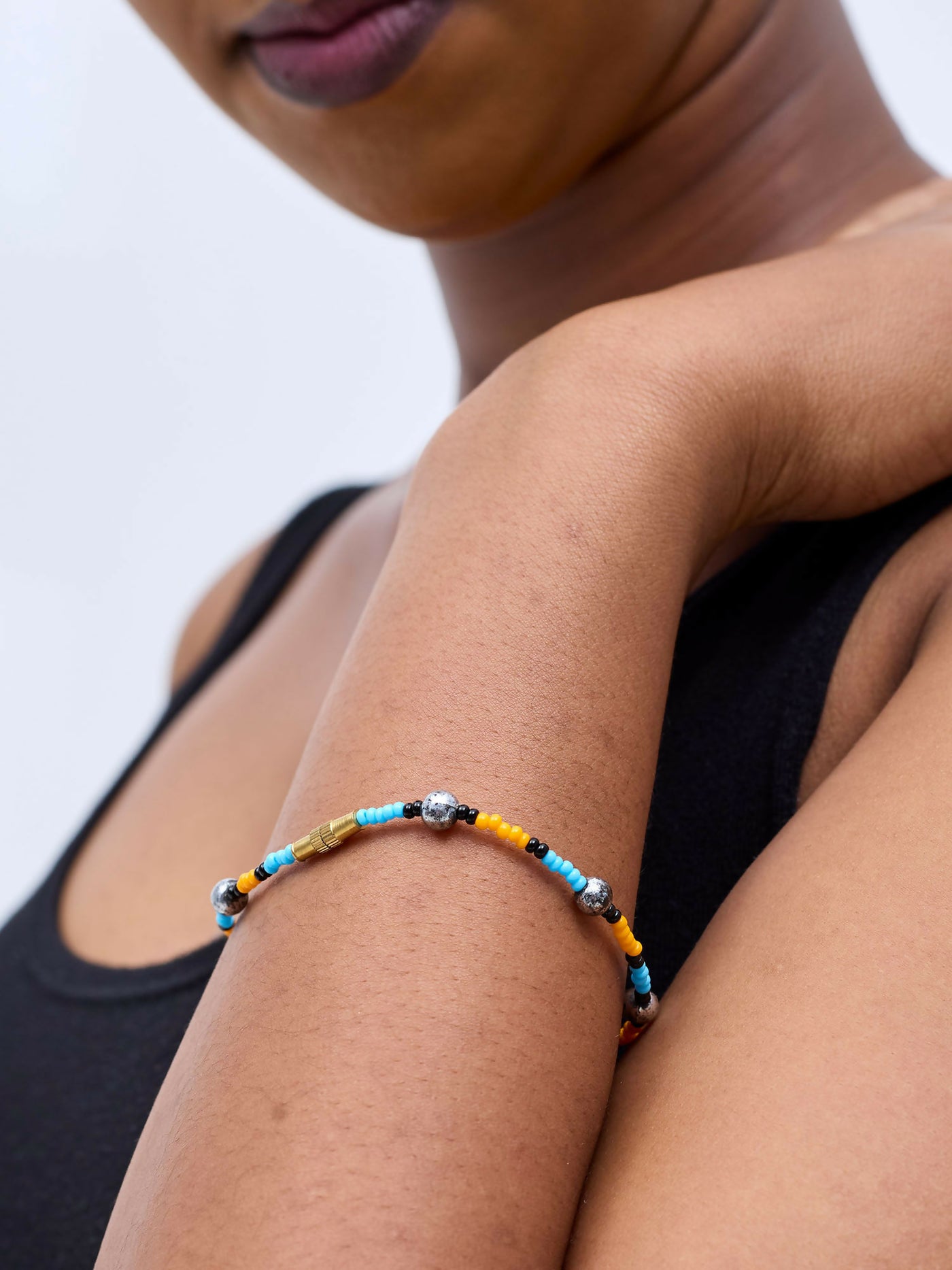 Dianaah J Beaded Bracelet - Blue / Yellow - Shopzetu