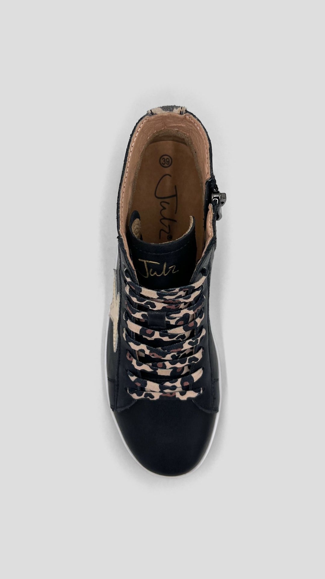 Julz Blayke Sneaker - Black - Shopzetu