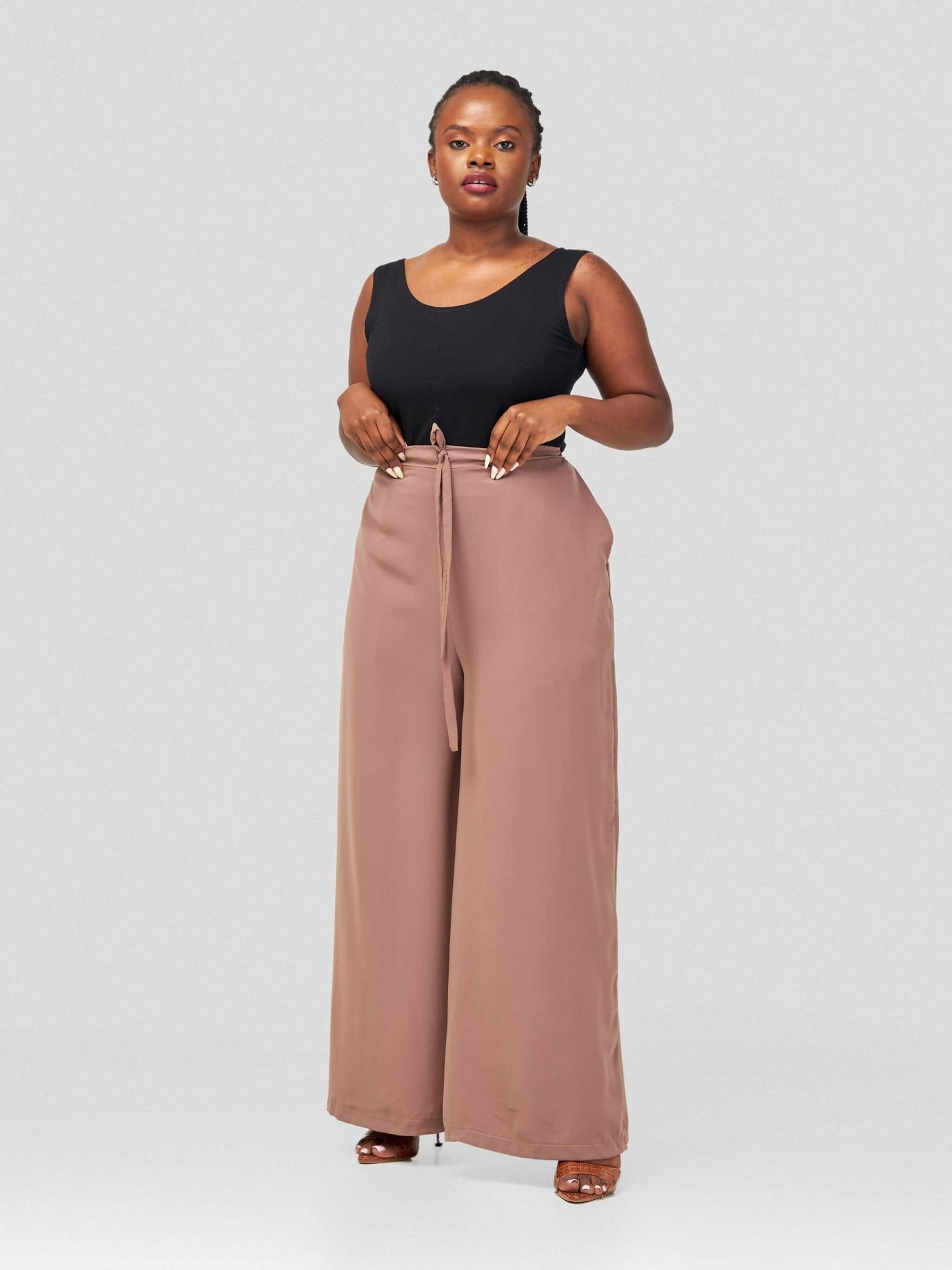 H.O.T Original Two Piece - Beige - Shopzetu