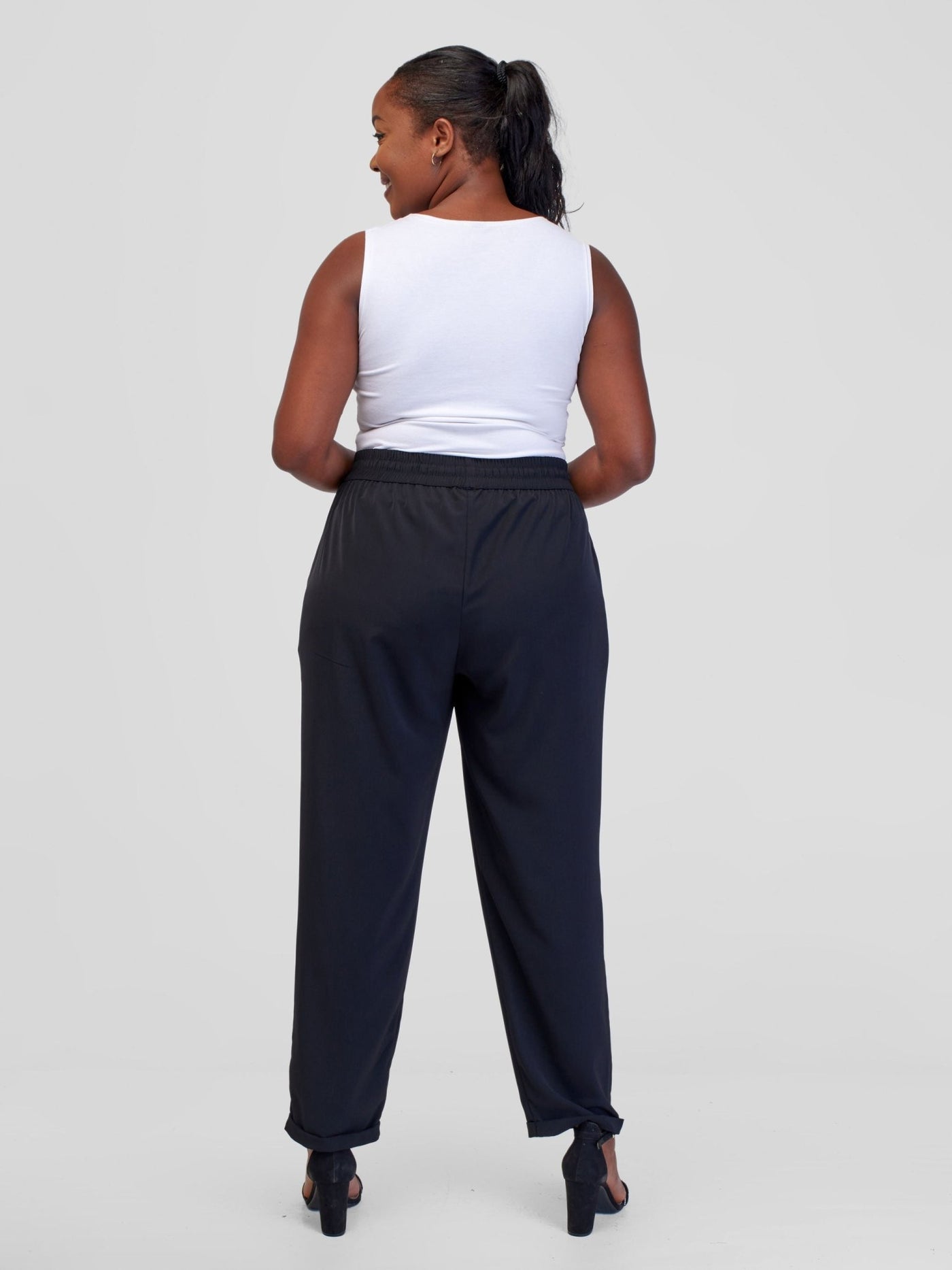 Vivo Ava Tapered Pants - Black - Shopzetu