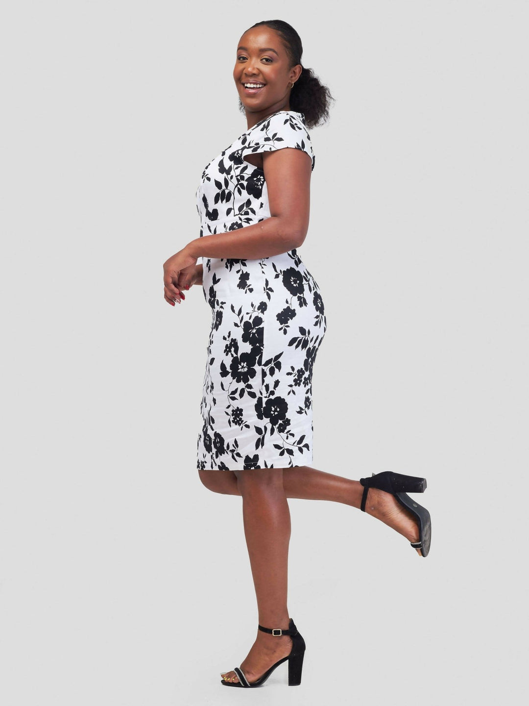 Immaculate Chic Pencil Dress - Black / White Floral - Shopzetu